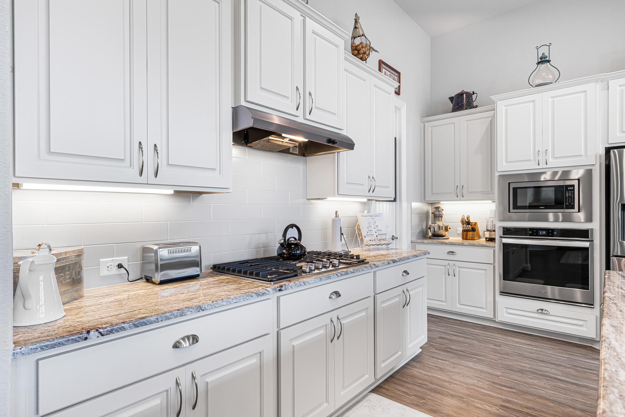 2041 Waterfall Ave, Leander, TX 78641