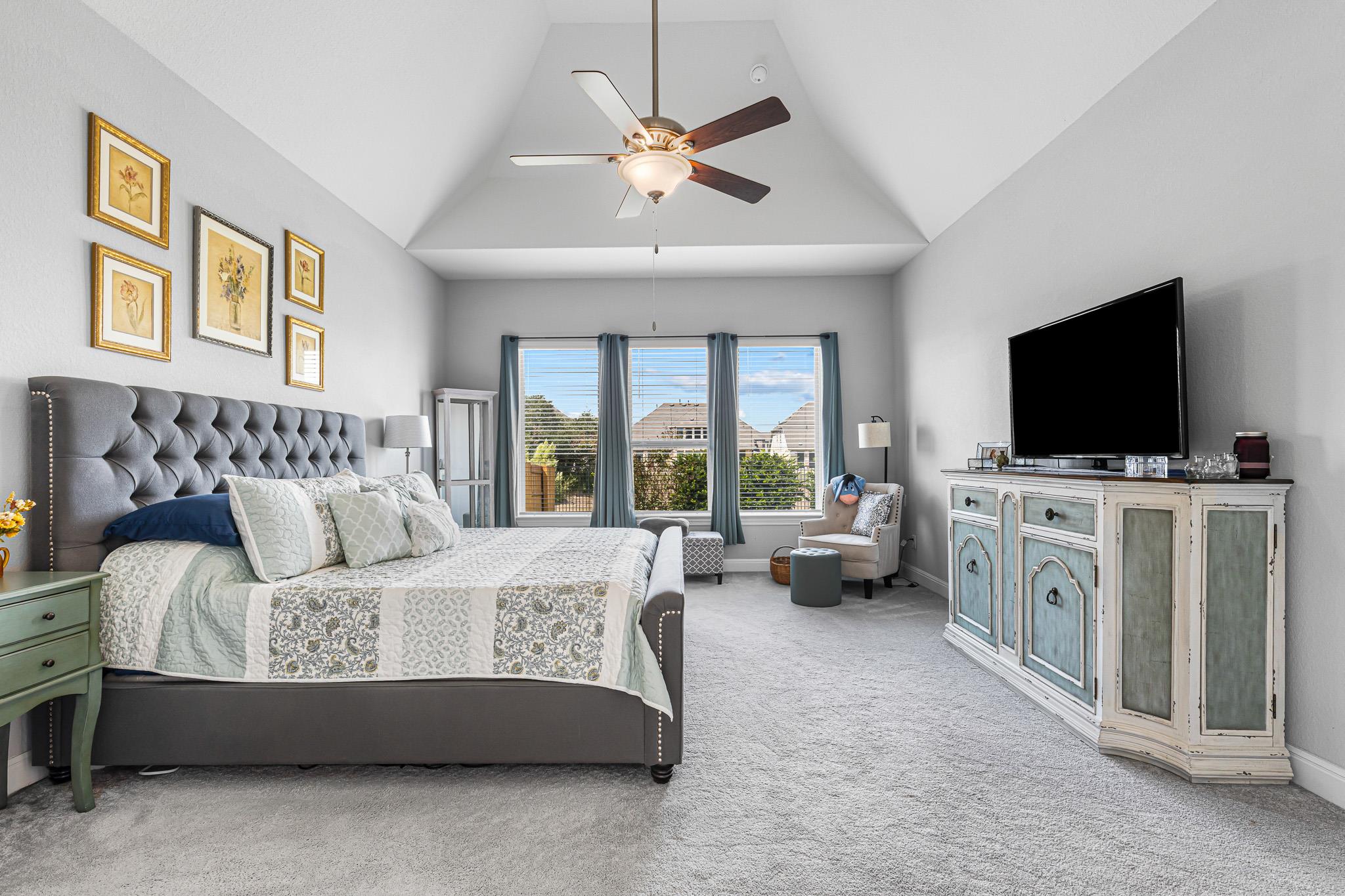 2041 Waterfall Ave, Leander, TX 78641