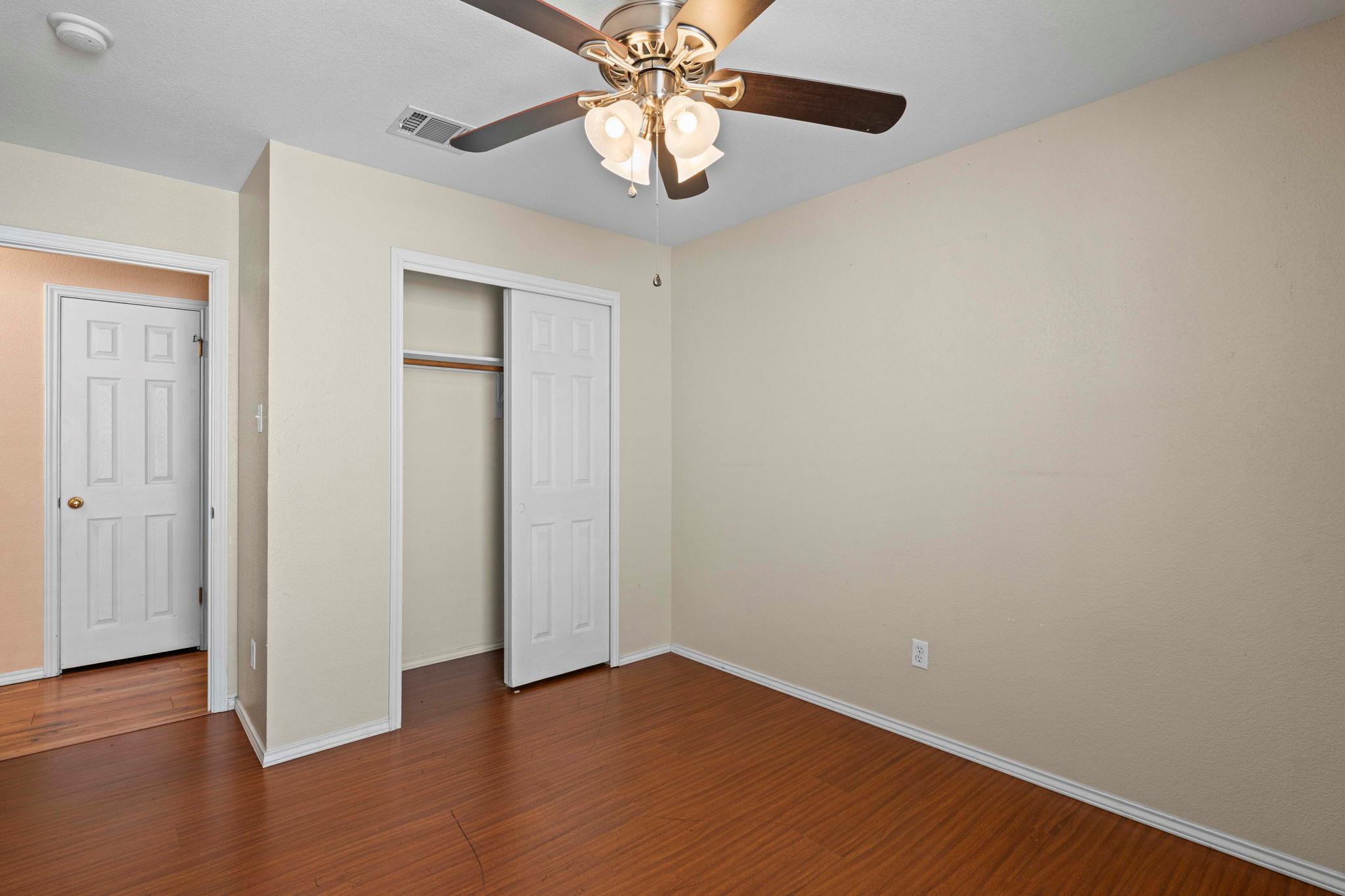 228 San Felipe Dr, Kyle, TX 78640