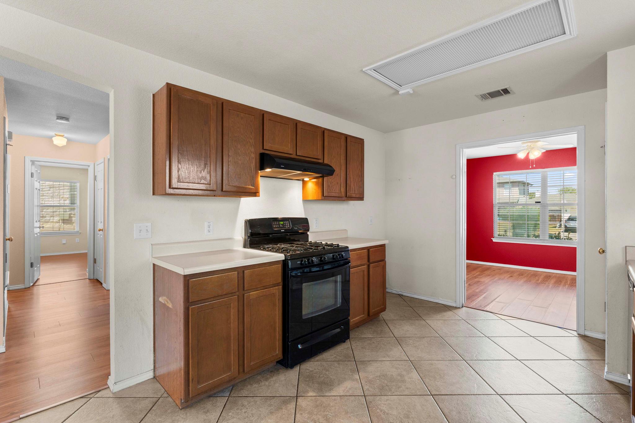 228 San Felipe Dr, Kyle, TX 78640