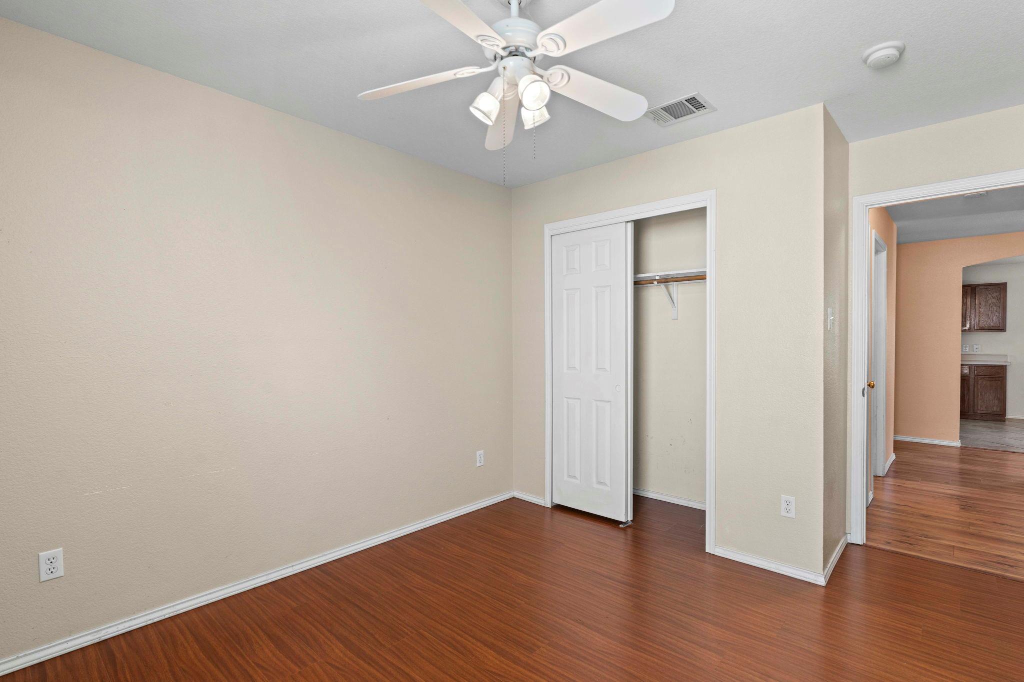 228 San Felipe Dr, Kyle, TX 78640