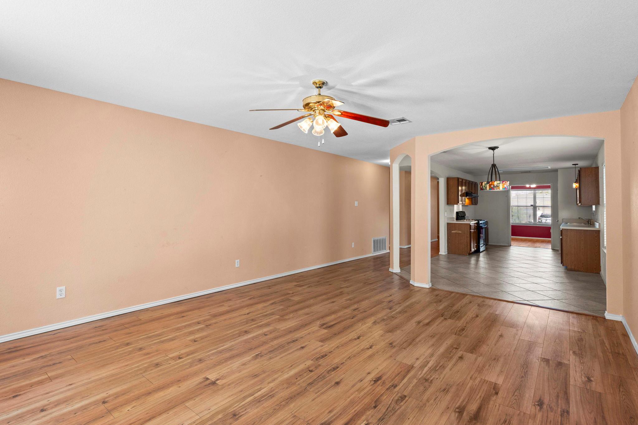 228 San Felipe Dr, Kyle, TX 78640