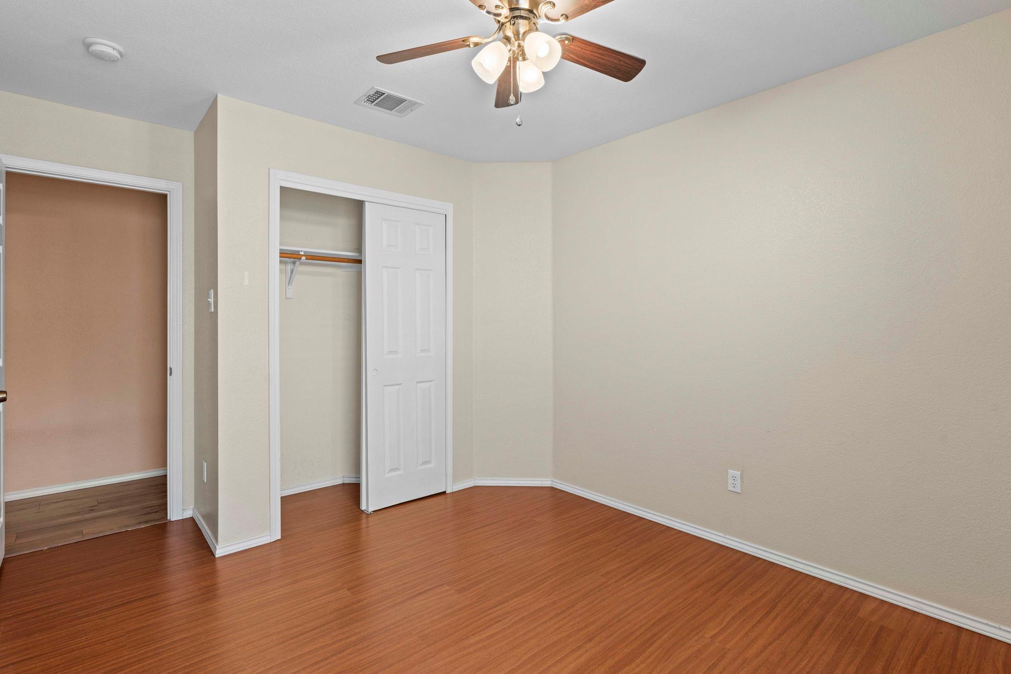 228 San Felipe Dr, Kyle, TX 78640