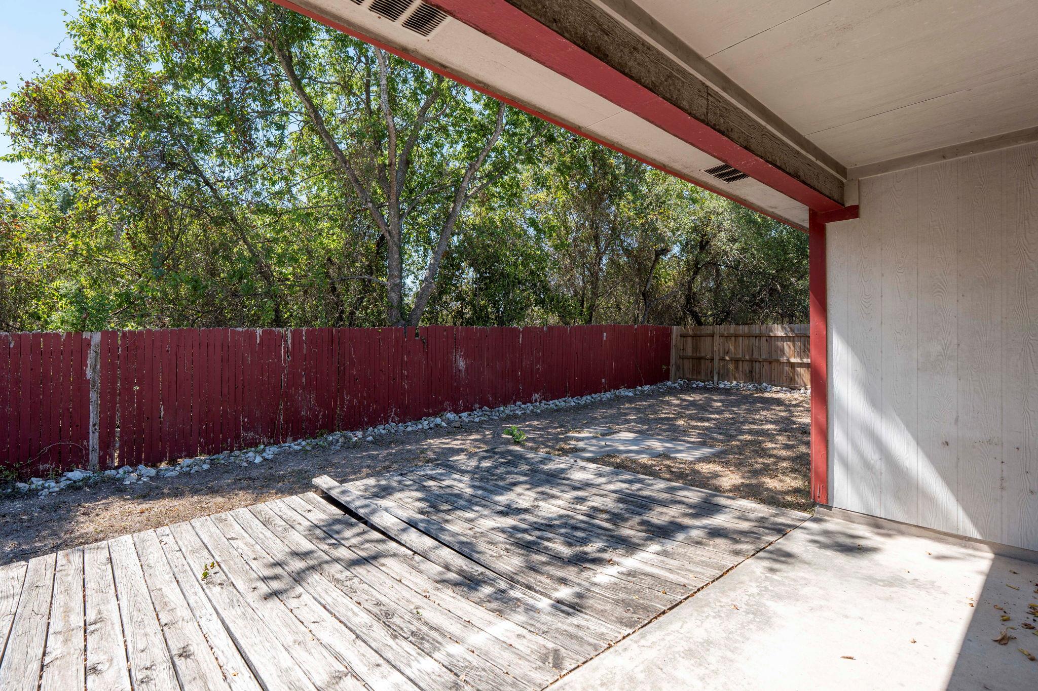 228 San Felipe Dr, Kyle, TX 78640