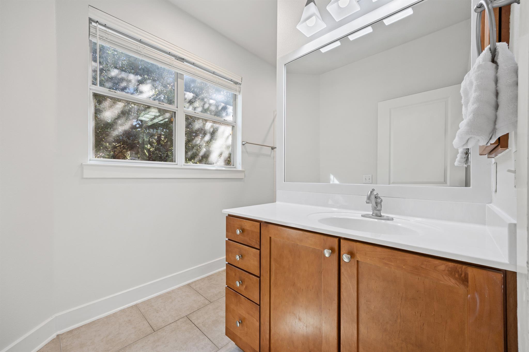 1601 Miriam Ave # 315, Austin, TX 78702