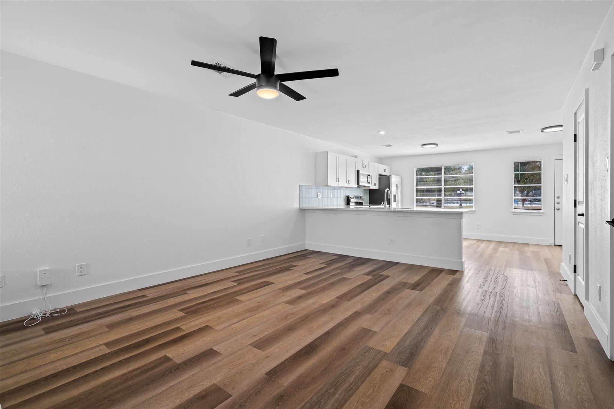 1810 River Crossing Cir # B, Austin, TX 78741