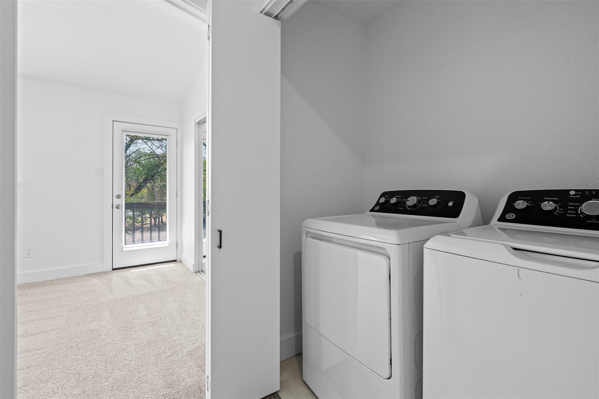 1810 River Crossing Cir # B, Austin, TX 78741