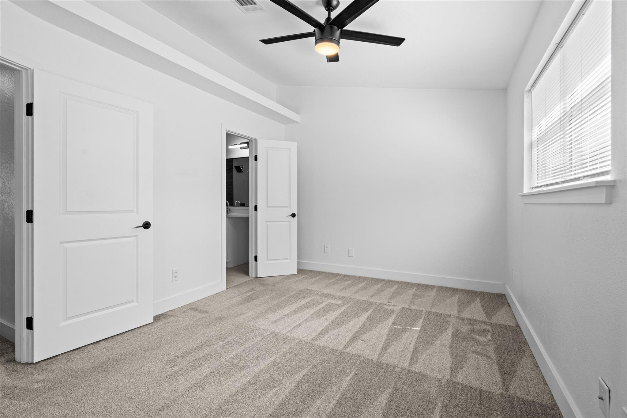 1810 River Crossing Cir # B, Austin, TX 78741