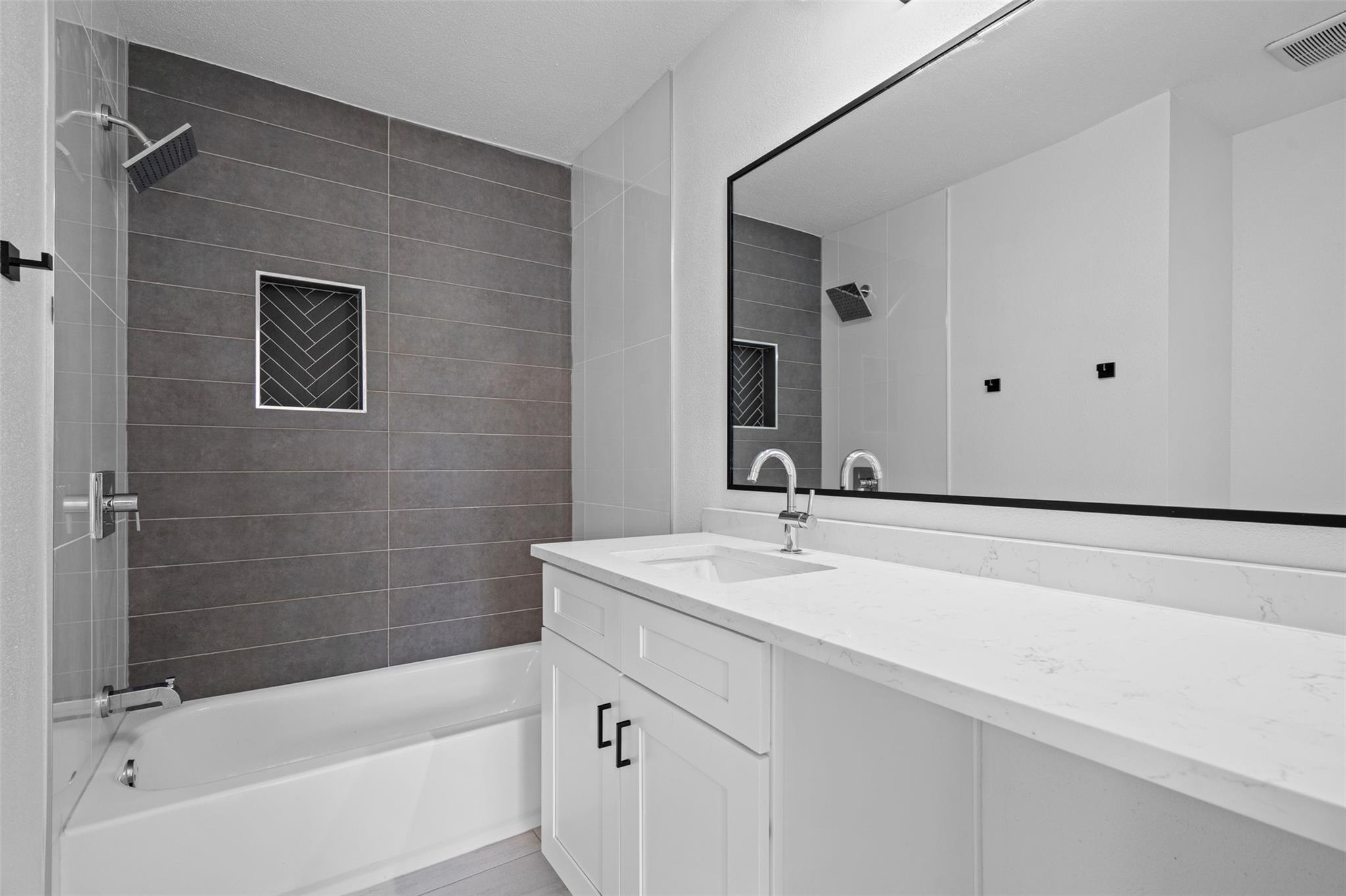 1810 River Crossing Cir # B, Austin, TX 78741