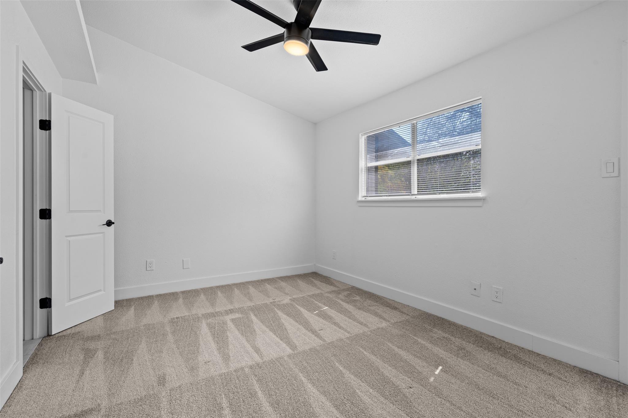 1810 River Crossing Cir # B, Austin, TX 78741