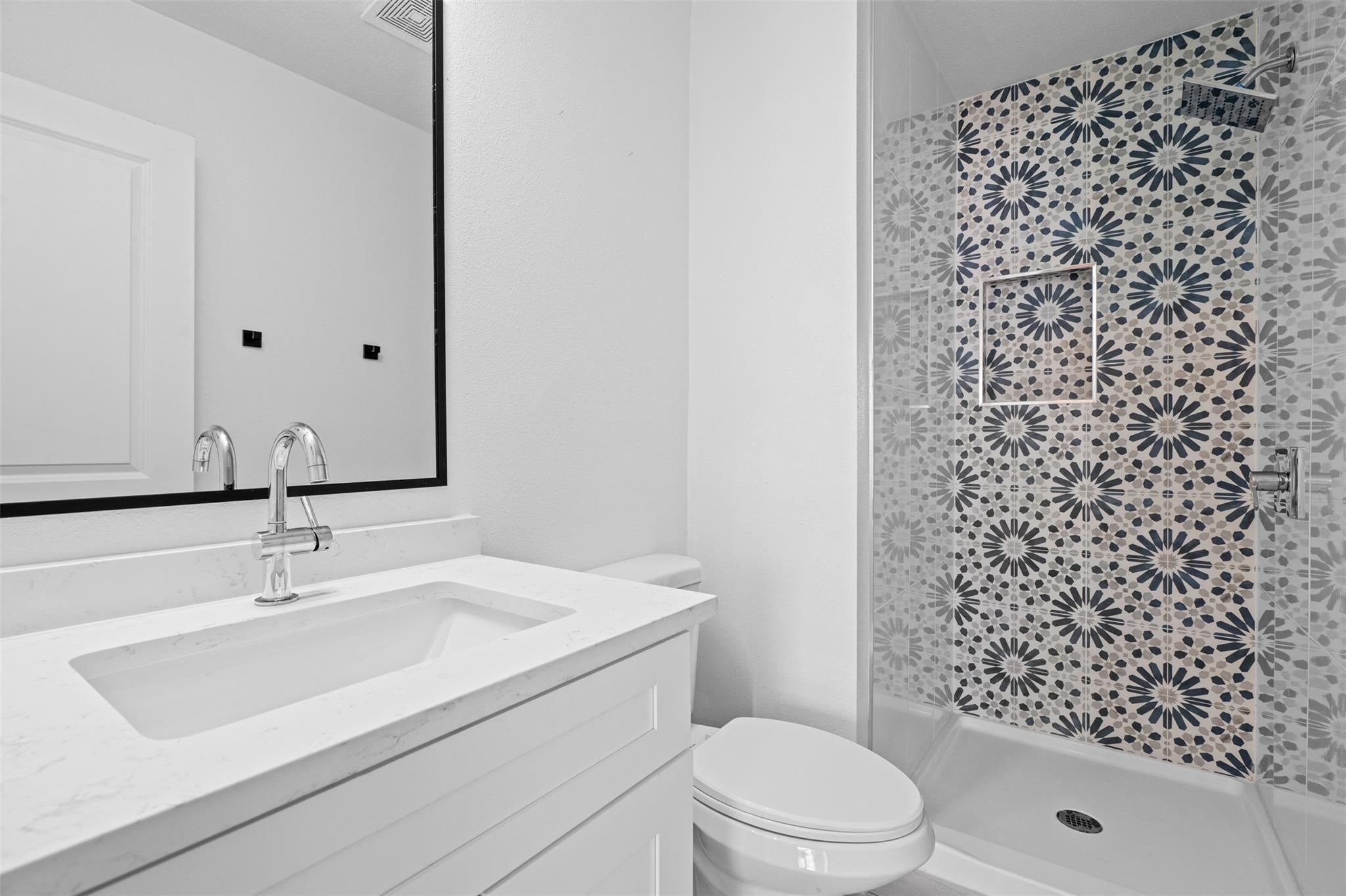 1810 River Crossing Cir # B, Austin, TX 78741