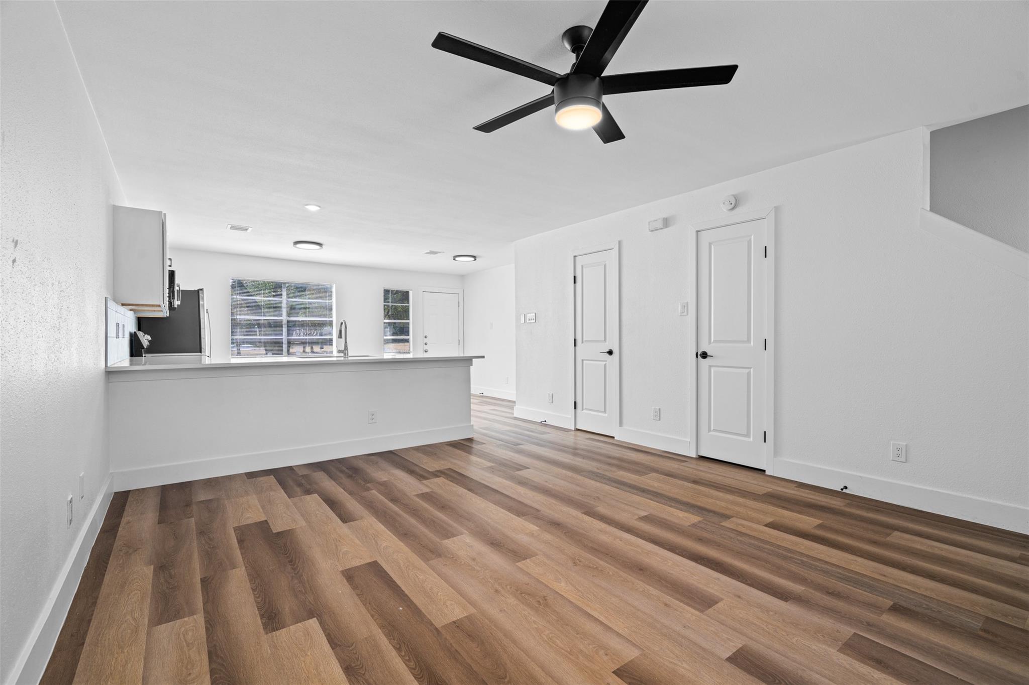 1810 River Crossing Cir # B, Austin, TX 78741