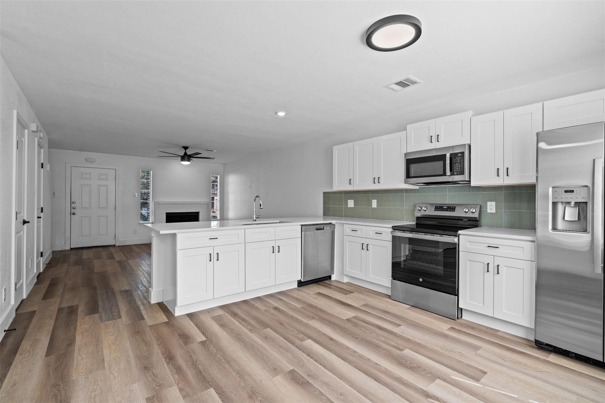 1810 River Crossing Cir # B, Austin, TX 78741