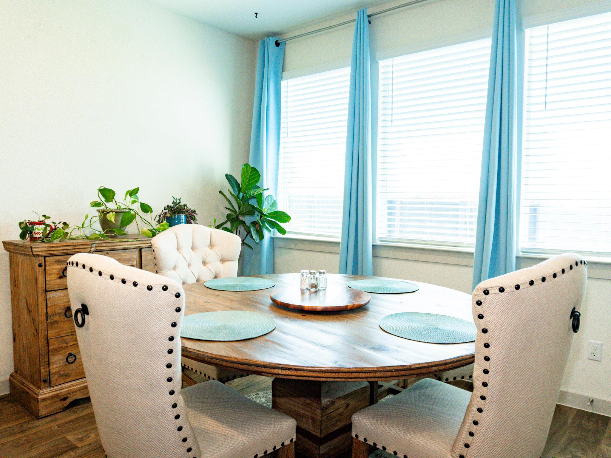 100 Big Cypress Bayou Rd, Hutto, TX 78634