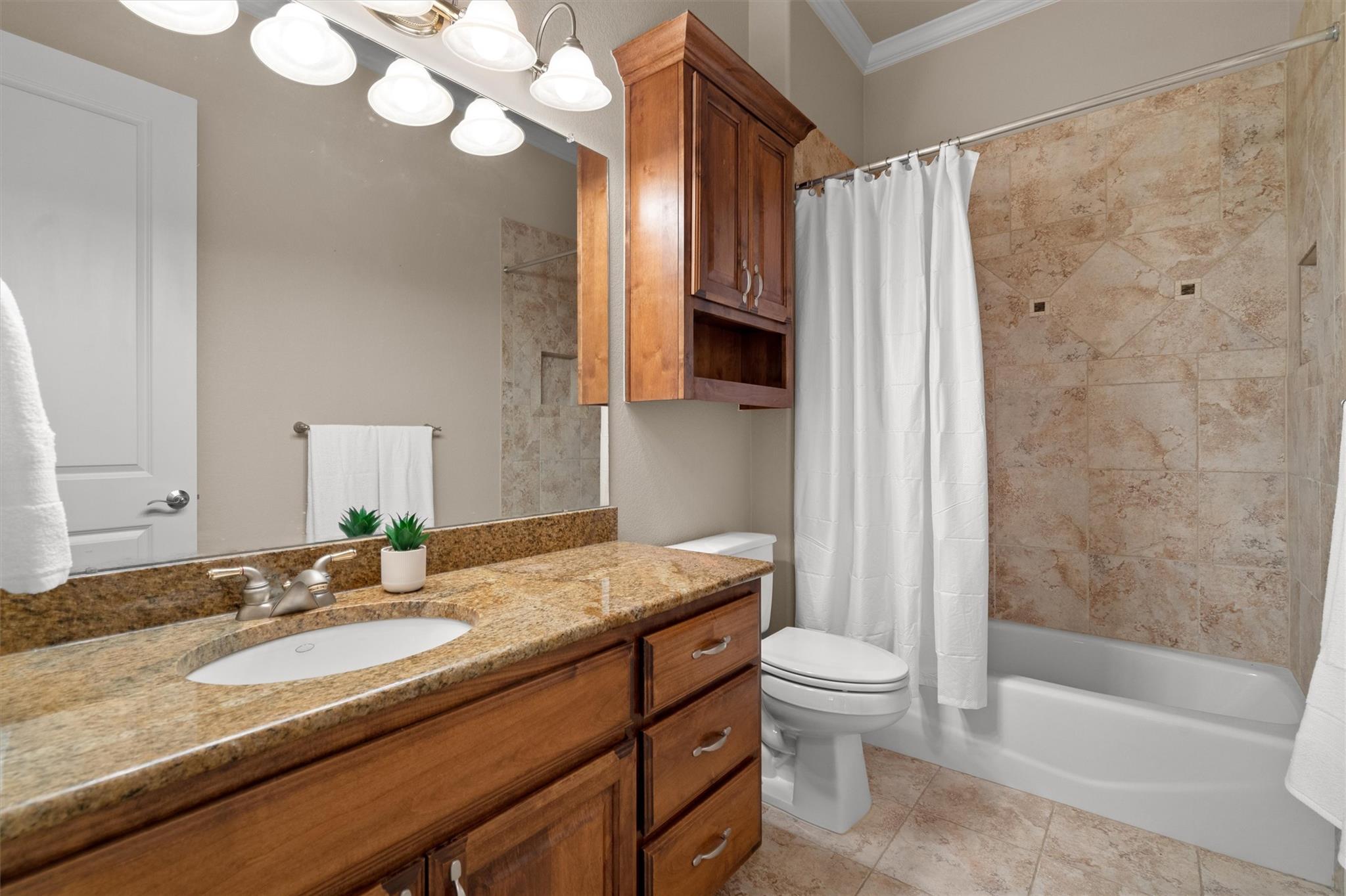 17109 Northlake Hills Dr, Jonestown, TX 78645