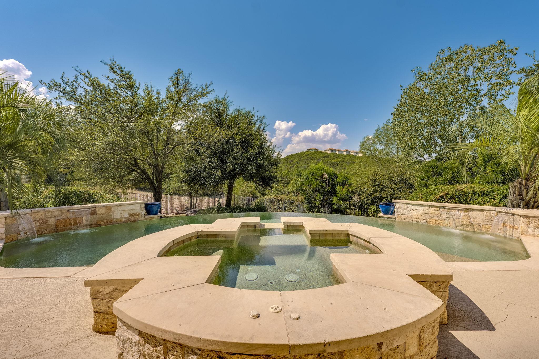 111 Sebastians Run, Austin, TX 78738