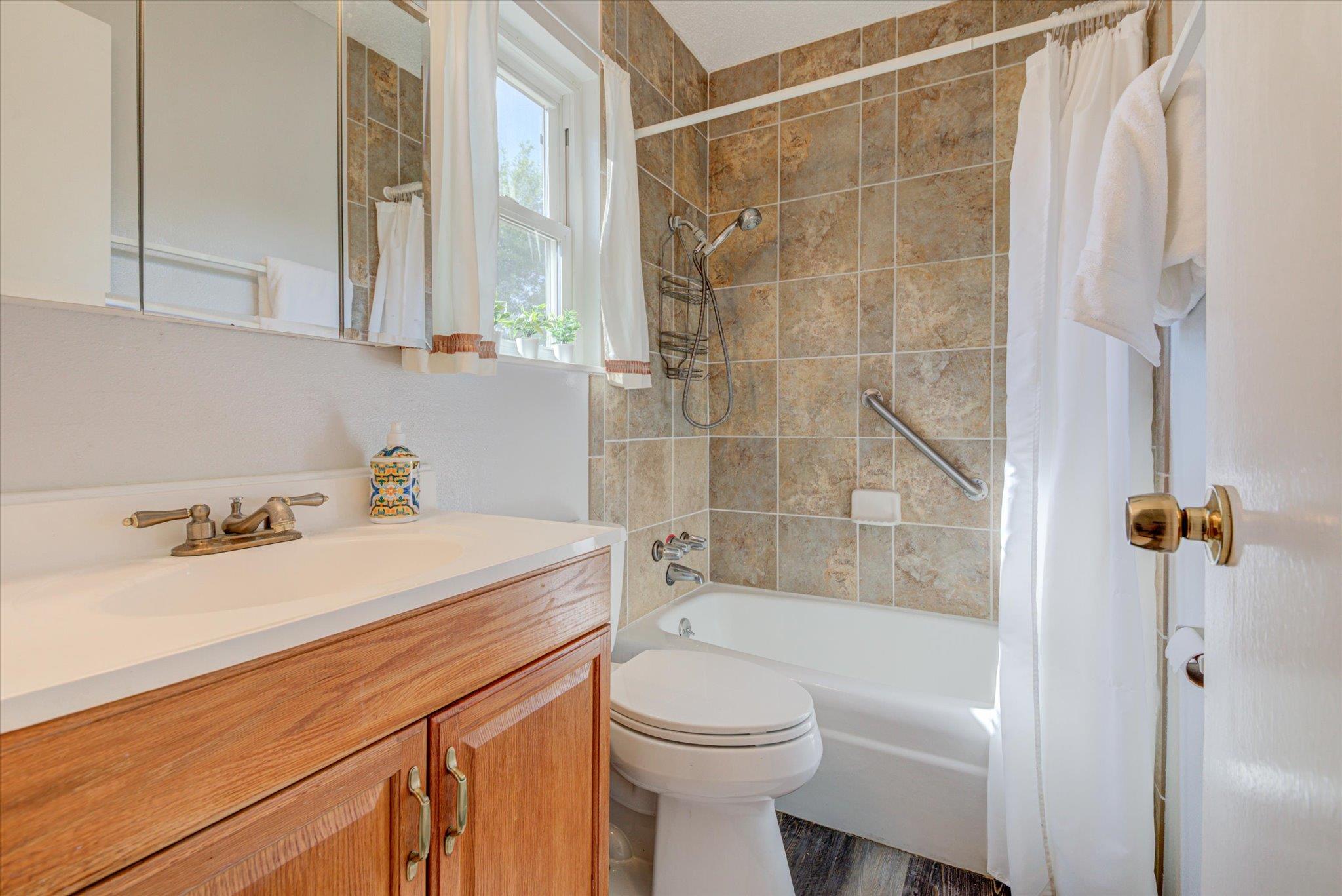 815 Hill Wood Dr, Austin, TX 78745