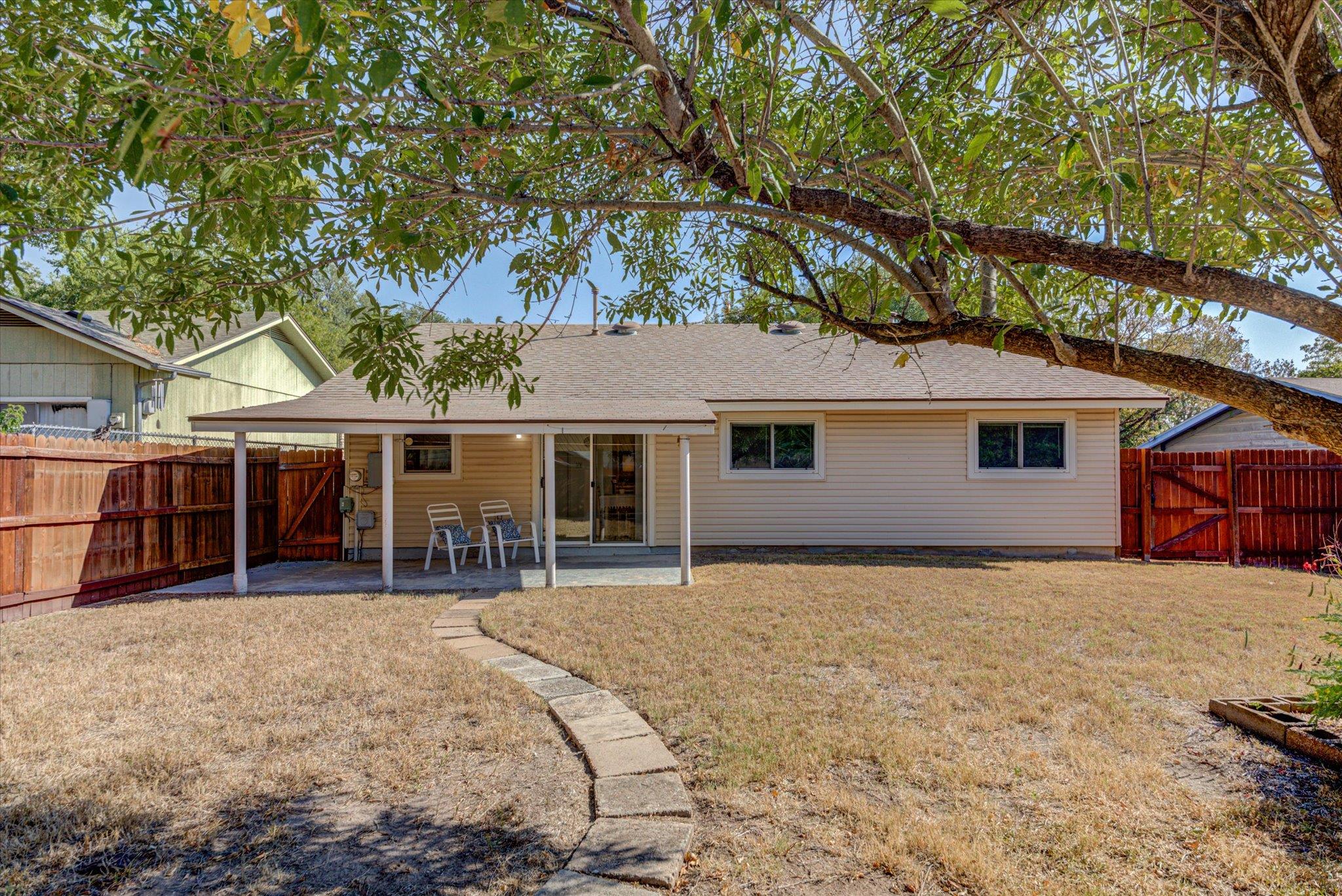 815 Hill Wood Dr, Austin, TX 78745