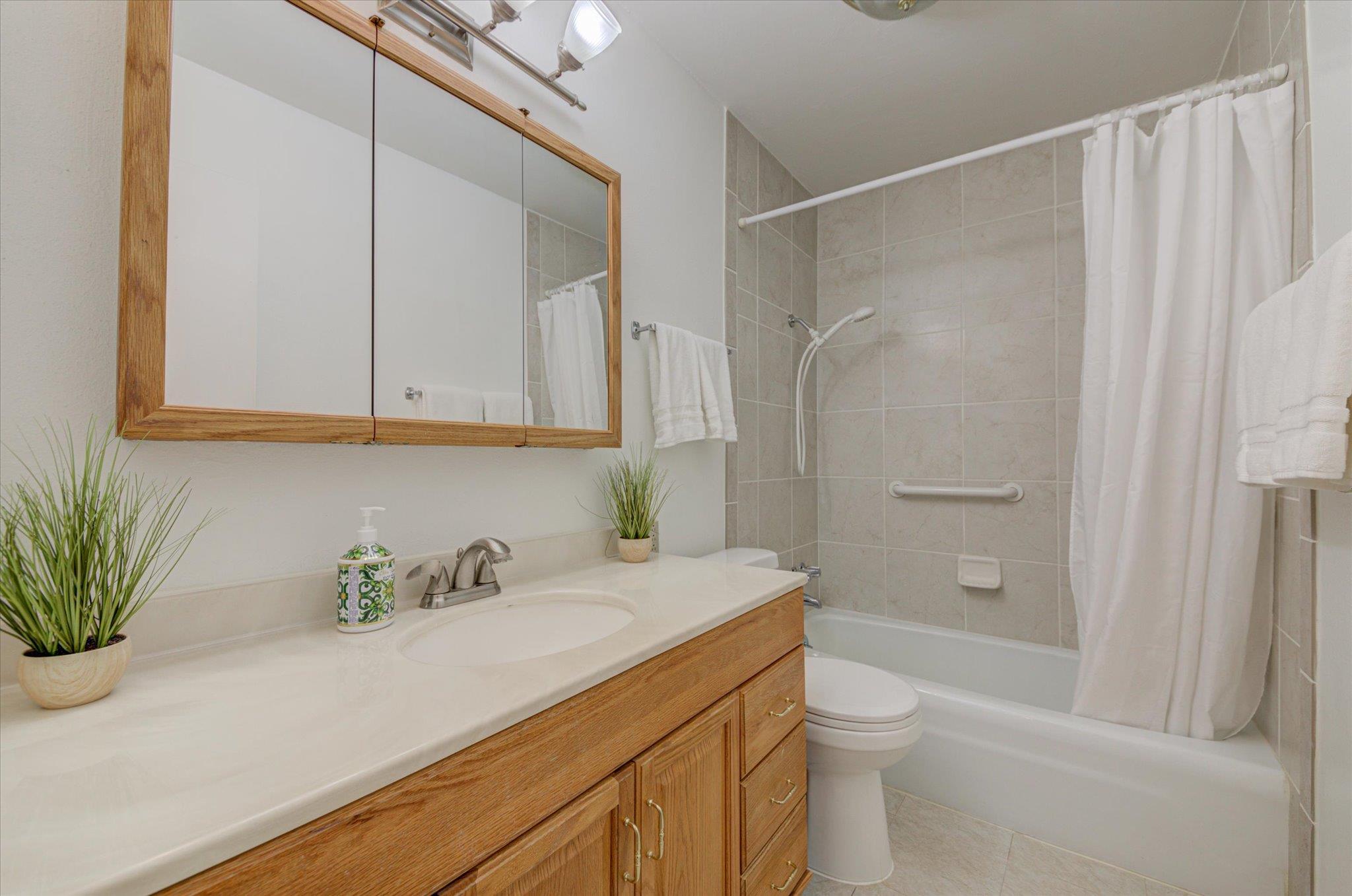 815 Hill Wood Dr, Austin, TX 78745