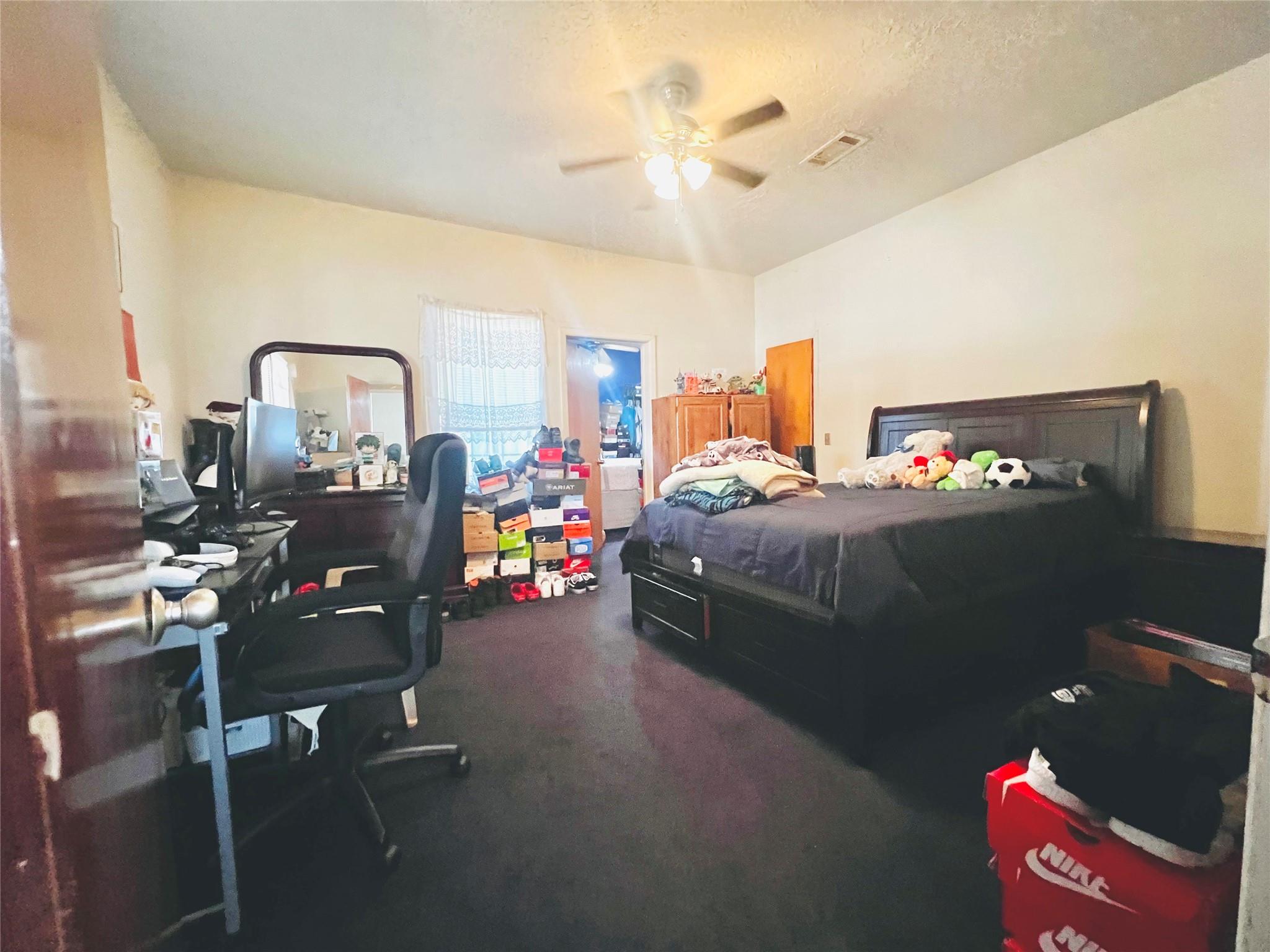 313 S Nolan Ave, Cameron, TX 76520