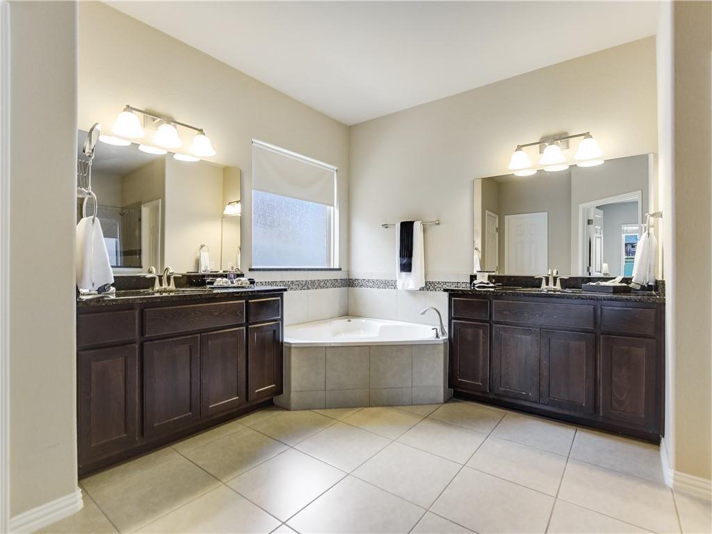 137 Nantucket Cir, Austin, TX 78737