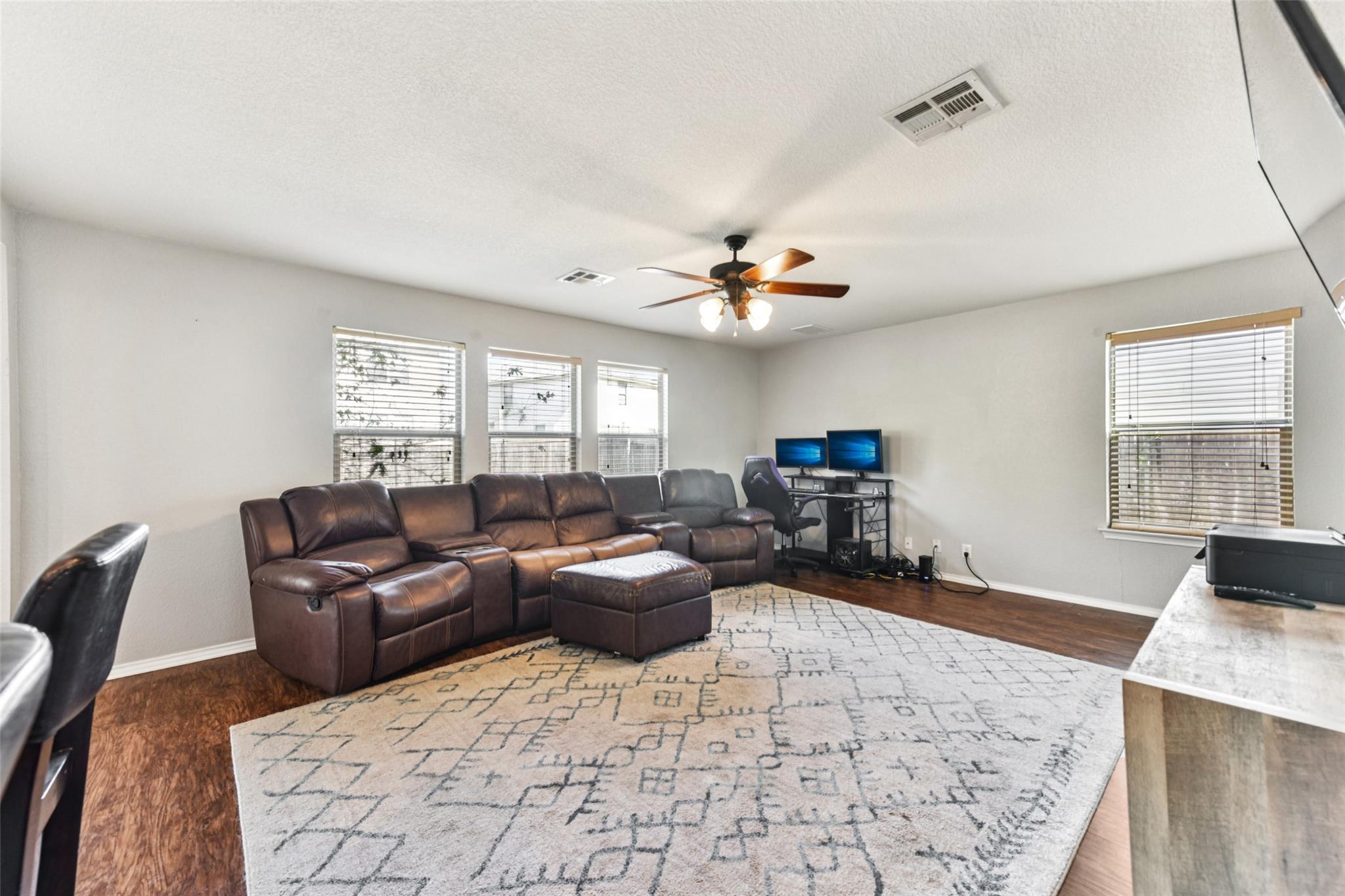 285 Cordero Dr, San Marcos, TX 78666