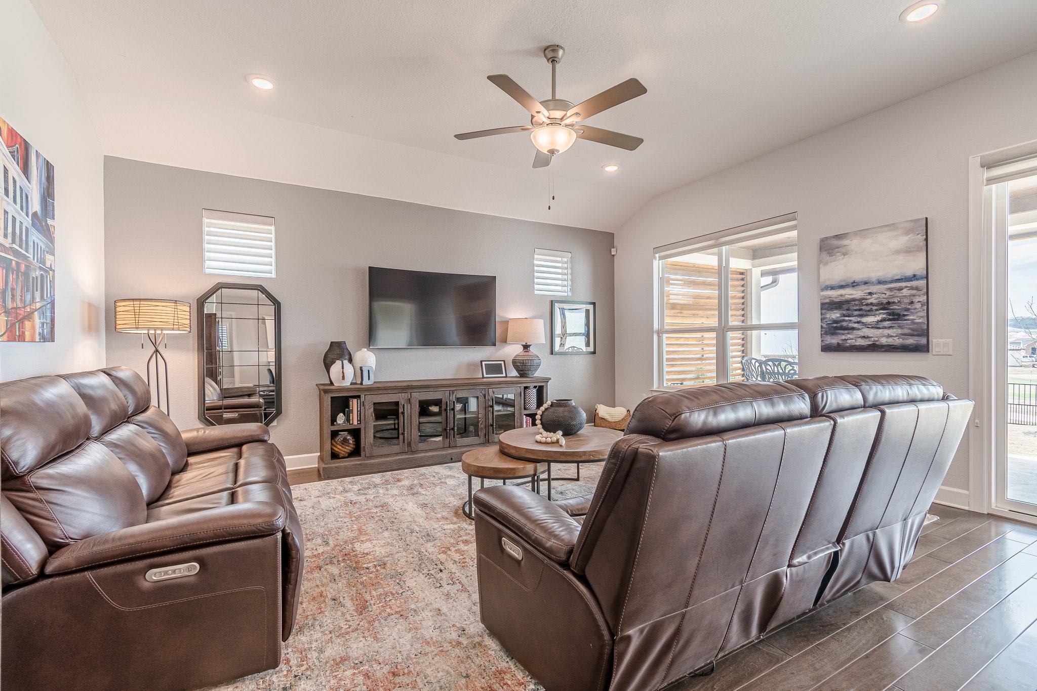 117 Playing Cypress Dr, San Marcos, TX 78666