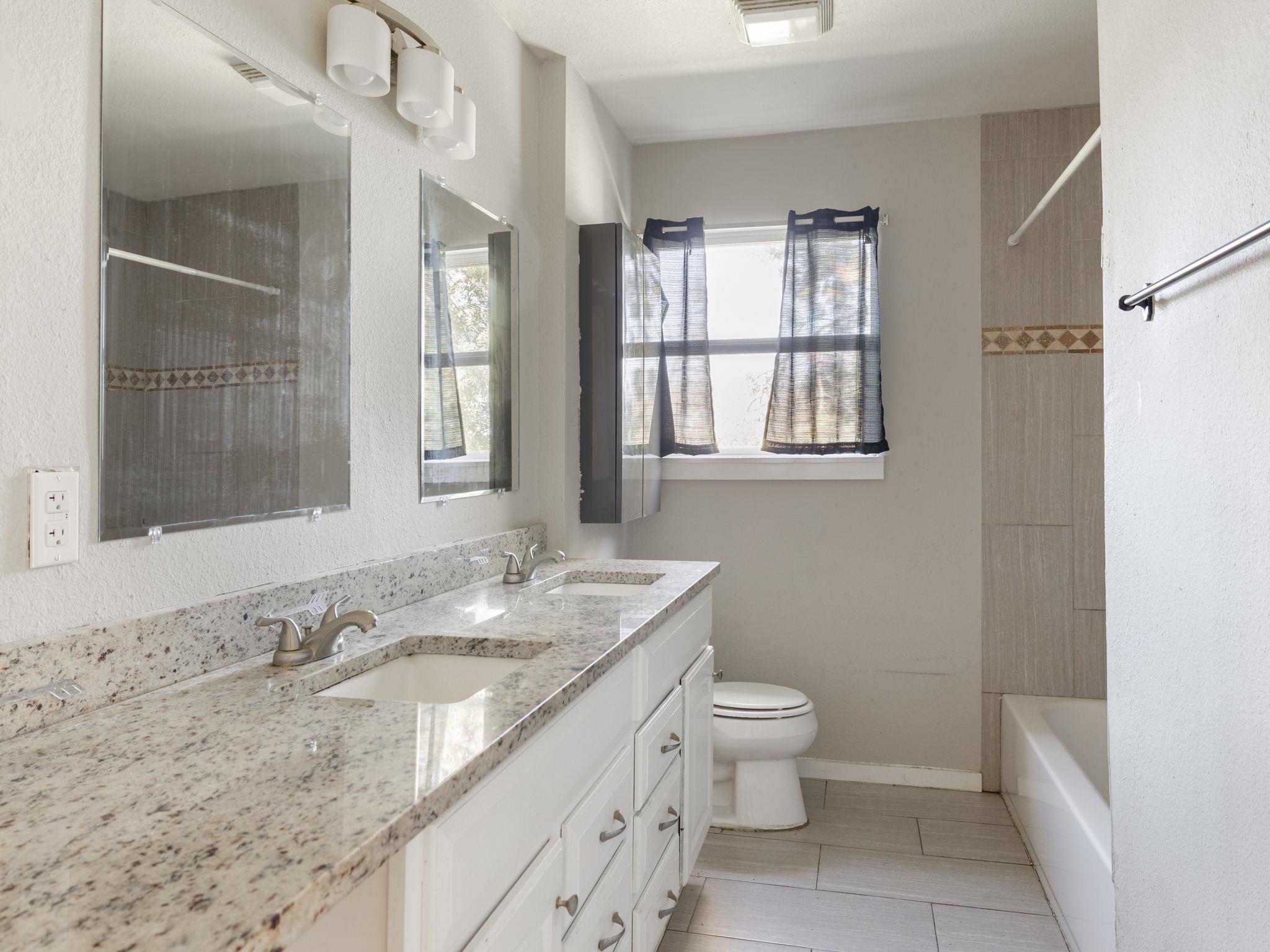 800 Monterrey Pl, Austin, TX 78753