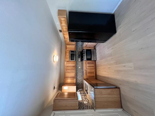 800 Monterrey Pl, Austin, TX 78753