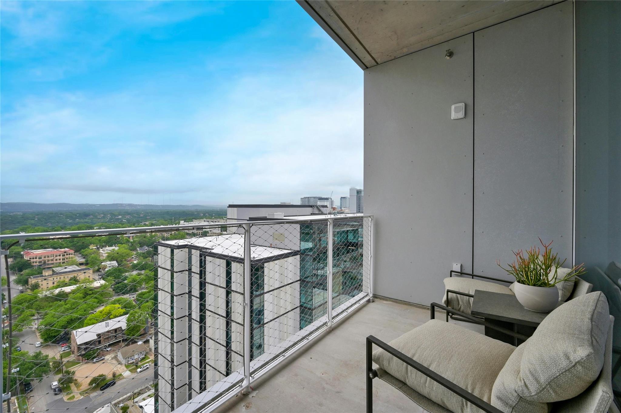 313 W 17th St # 2204, Austin, TX 78701