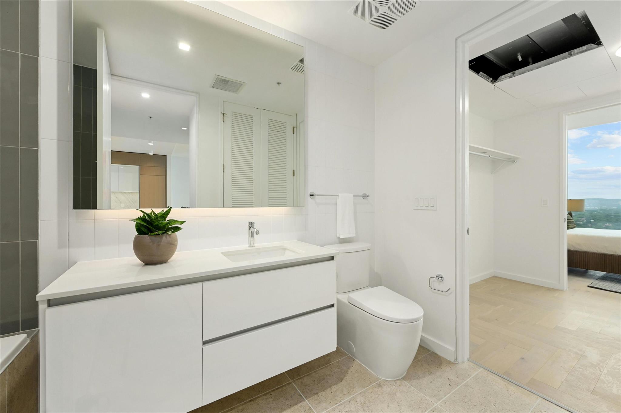 313 W 17th St # 2204, Austin, TX 78701