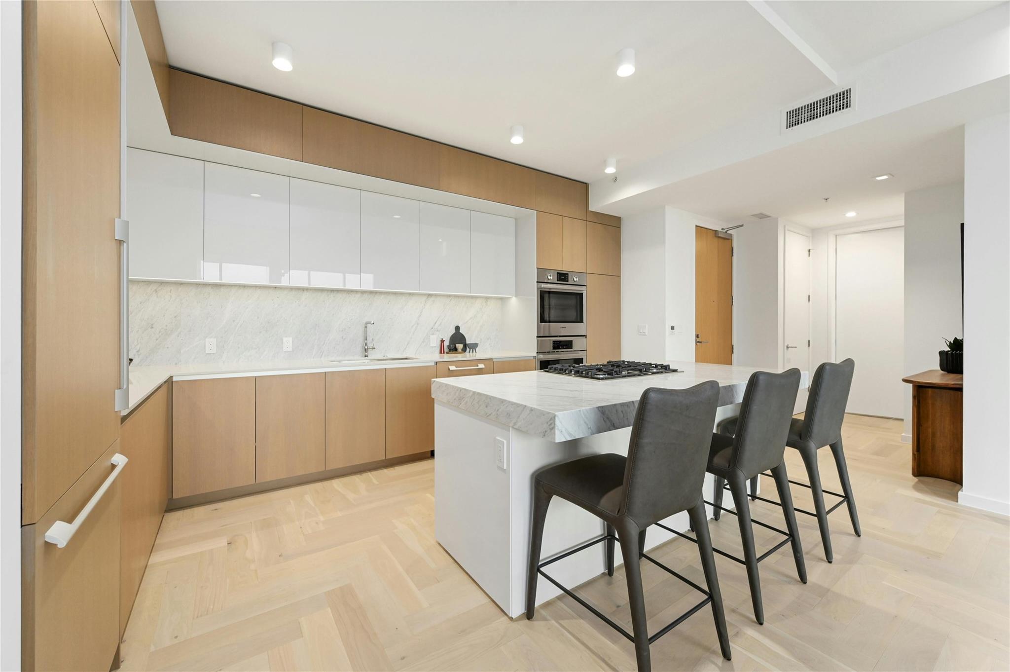 313 W 17th St # 2204, Austin, TX 78701