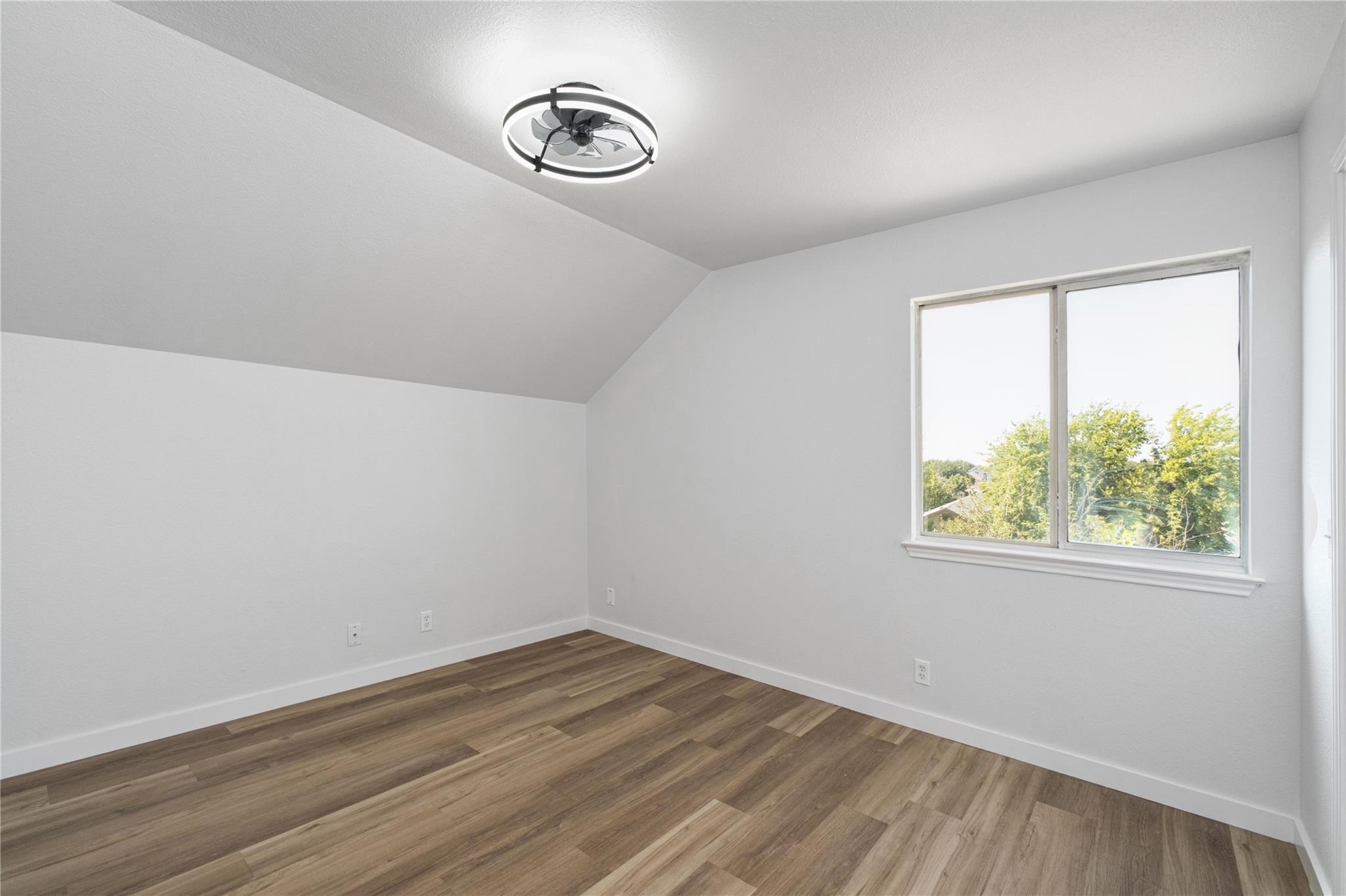 100 Steel Lake Dr, Kyle, TX 78640