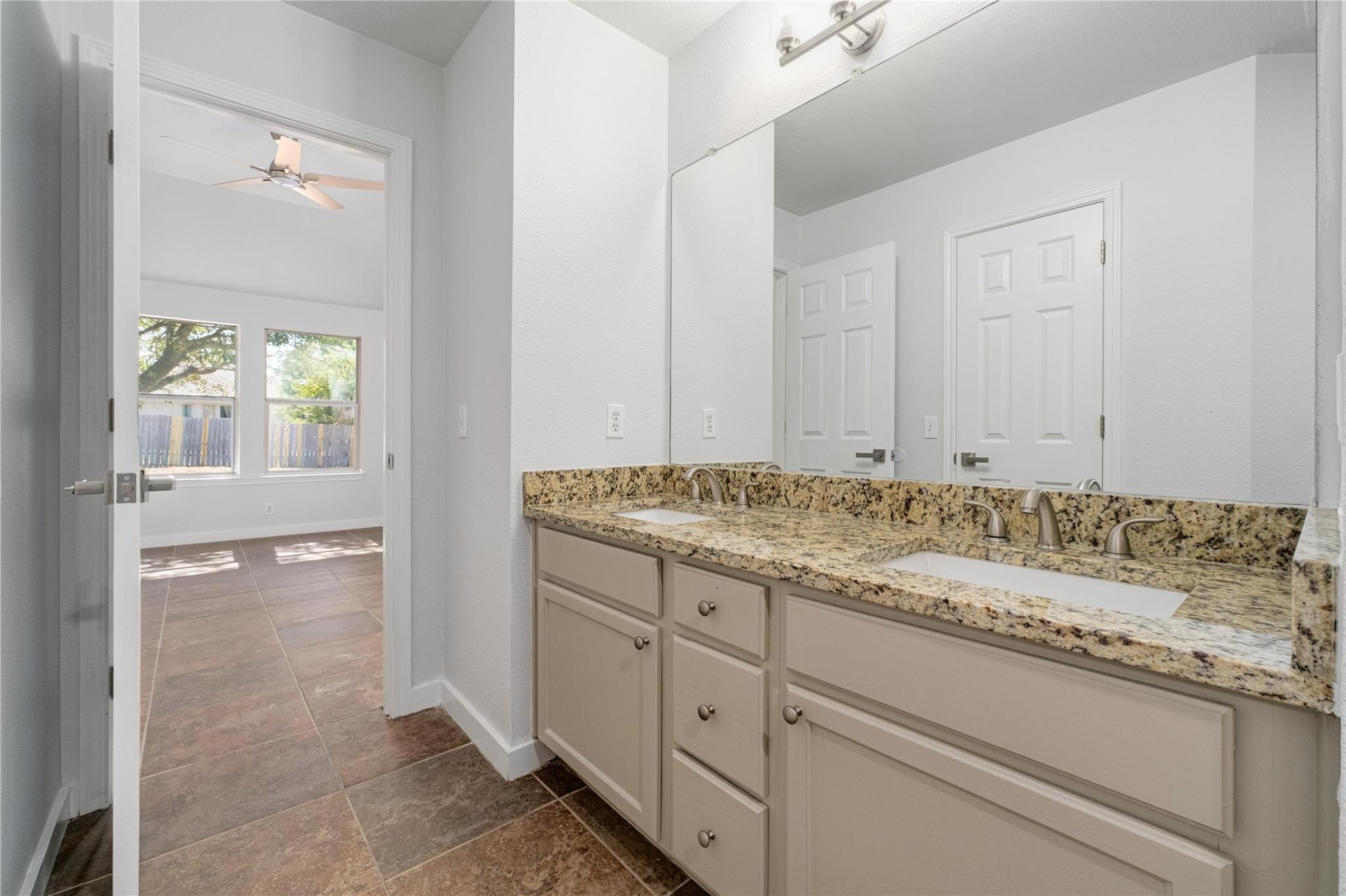 100 Steel Lake Dr, Kyle, TX 78640