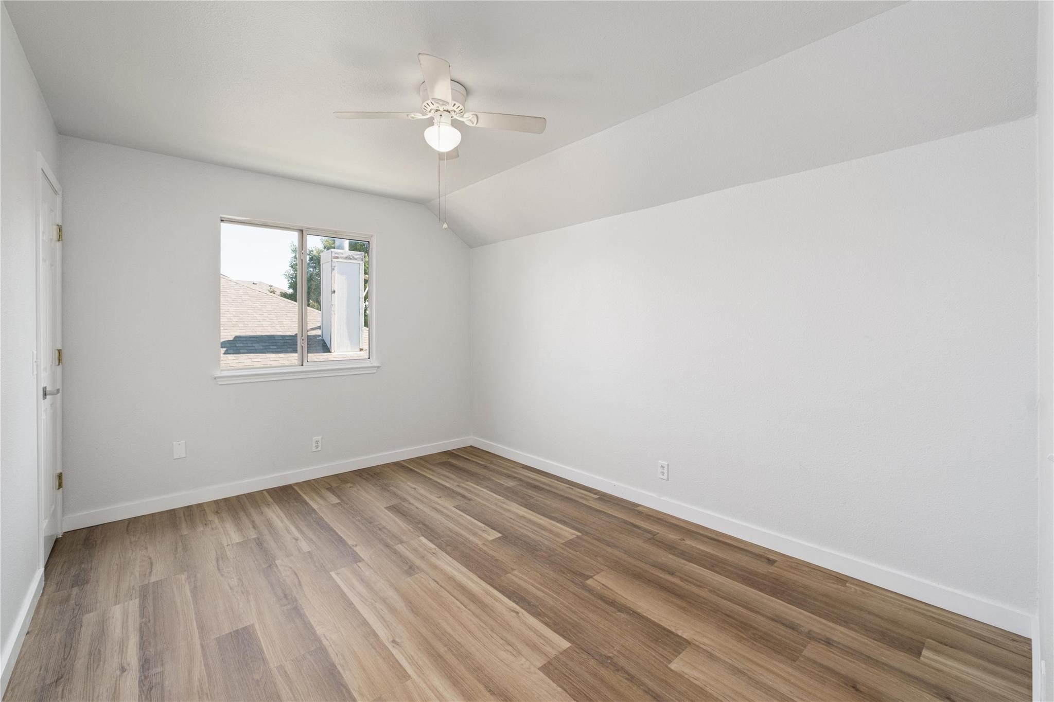 100 Steel Lake Dr, Kyle, TX 78640