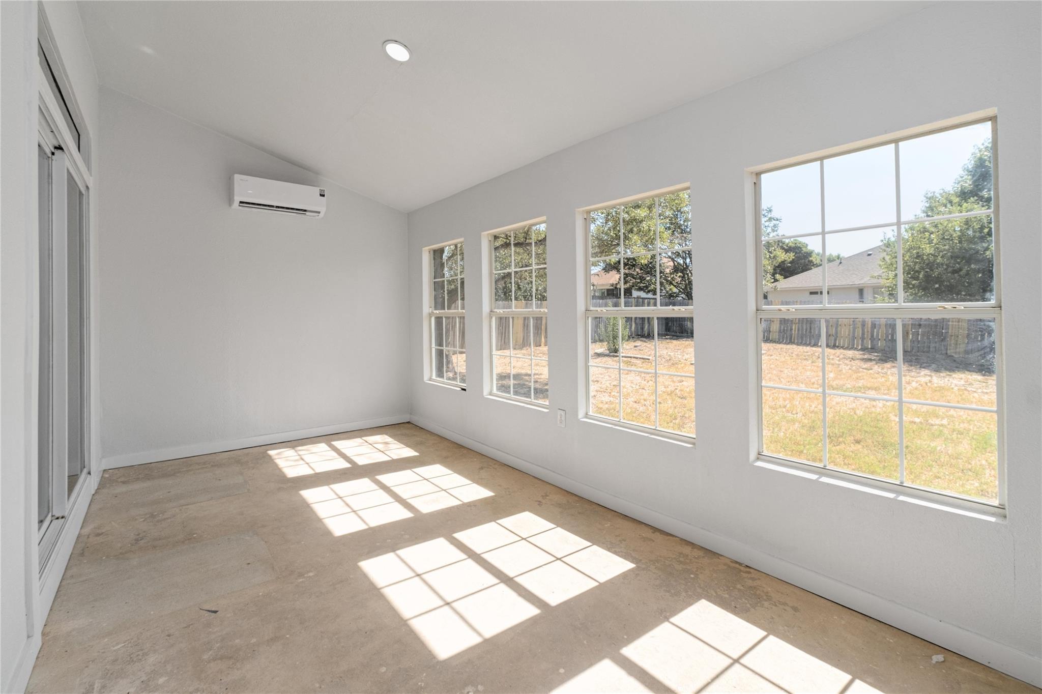 100 Steel Lake Dr, Kyle, TX 78640