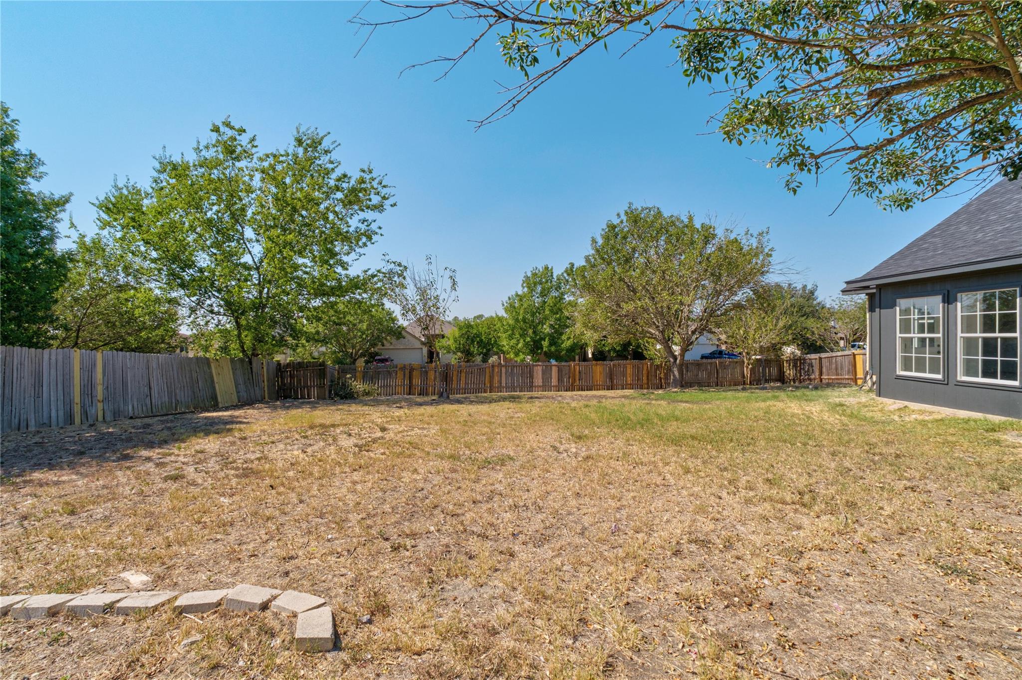 100 Steel Lake Dr, Kyle, TX 78640