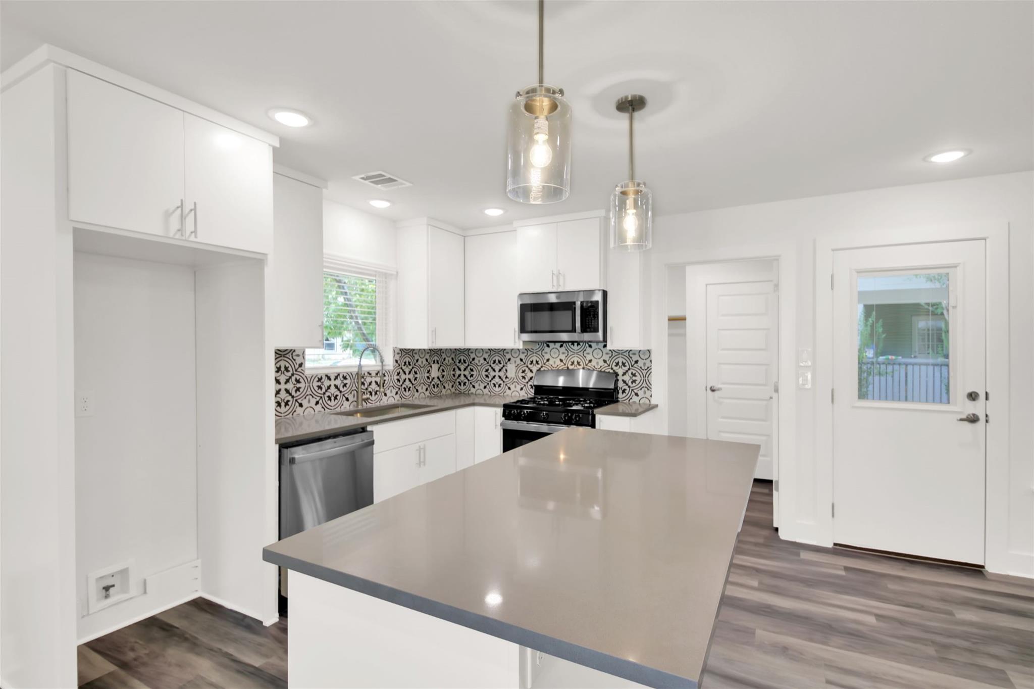 2101 Benwick Cir # A, Austin, TX 78723