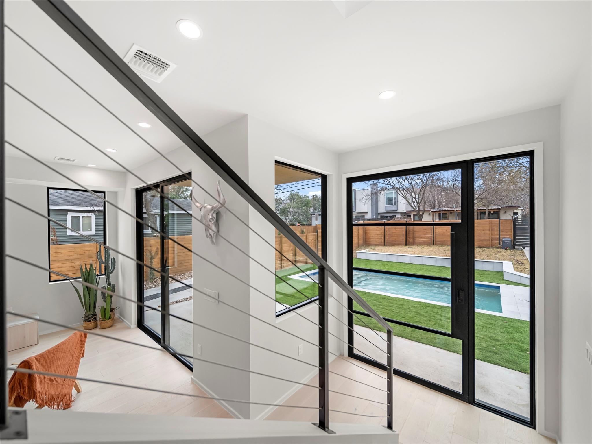 2107 Brackenridge St # 1, Austin, TX 78704