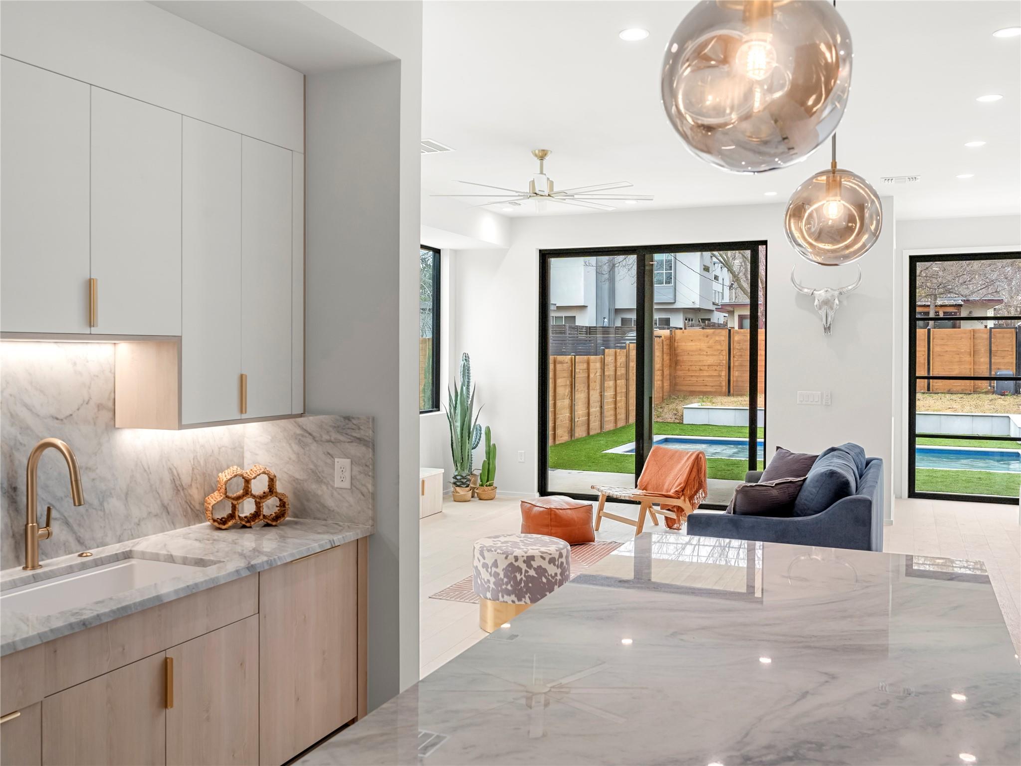 2107 Brackenridge St # 1, Austin, TX 78704