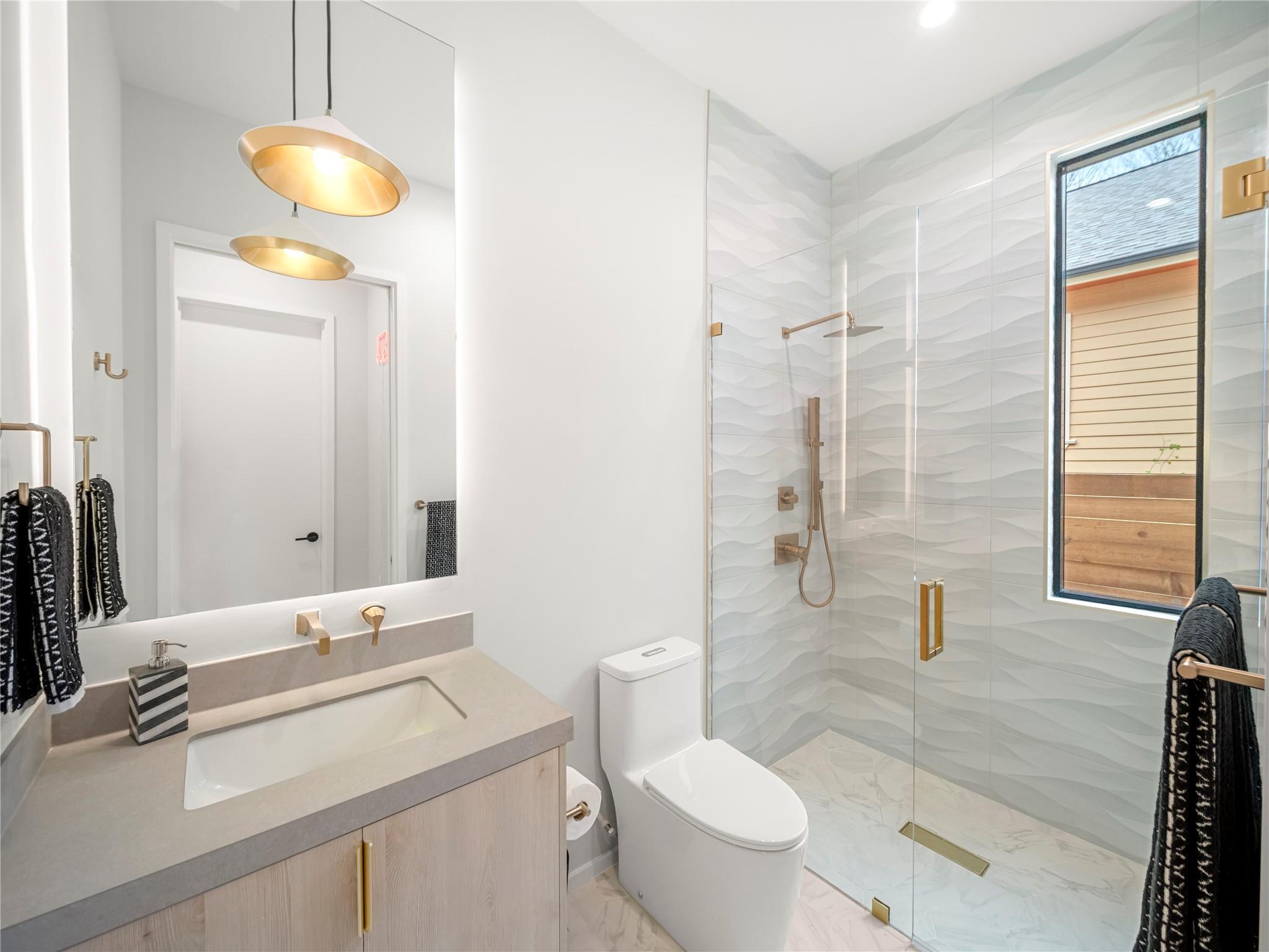 2107 Brackenridge St # 1, Austin, TX 78704