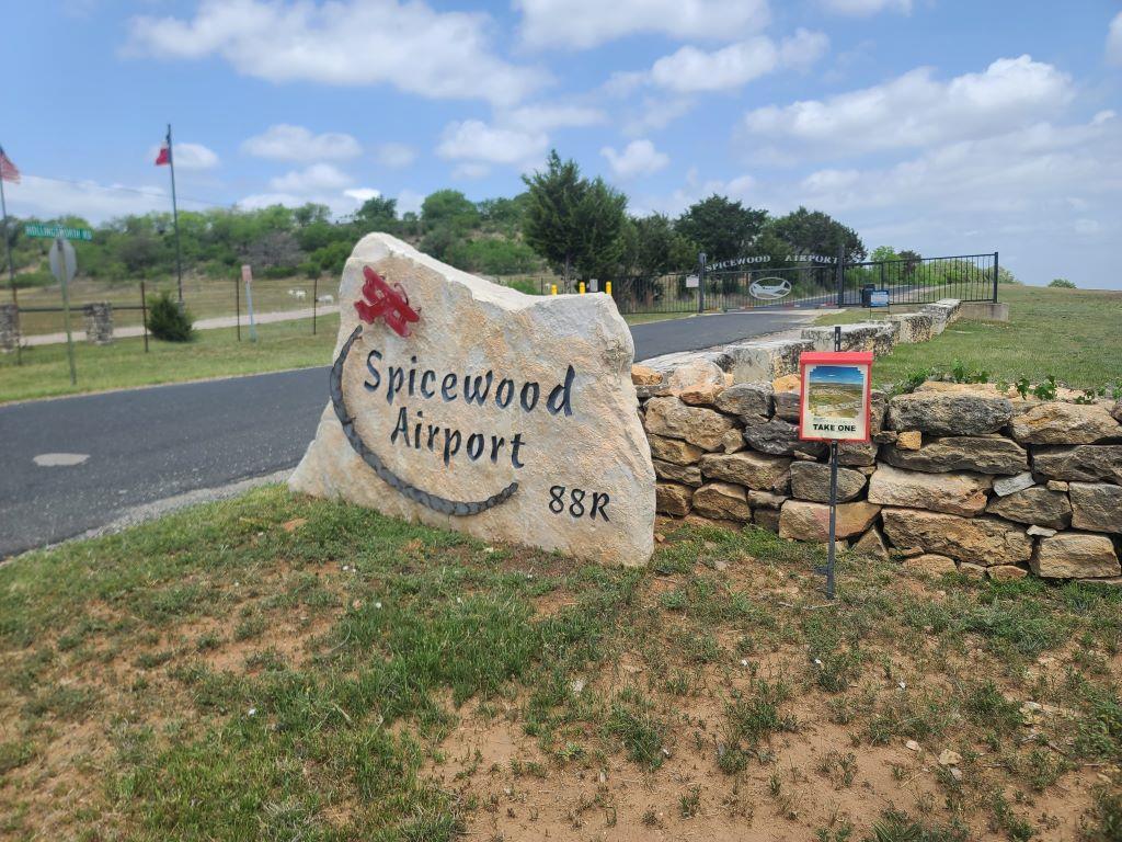 1115 County Road 414, Spicewood, TX 78669