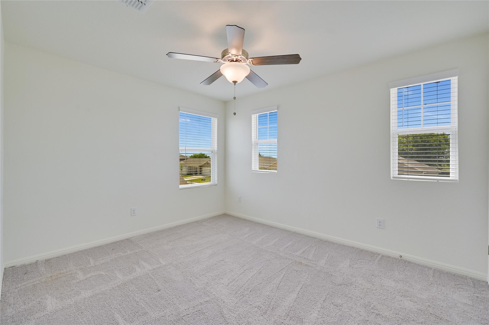 268 Wren Ln, Kyle, TX 78640