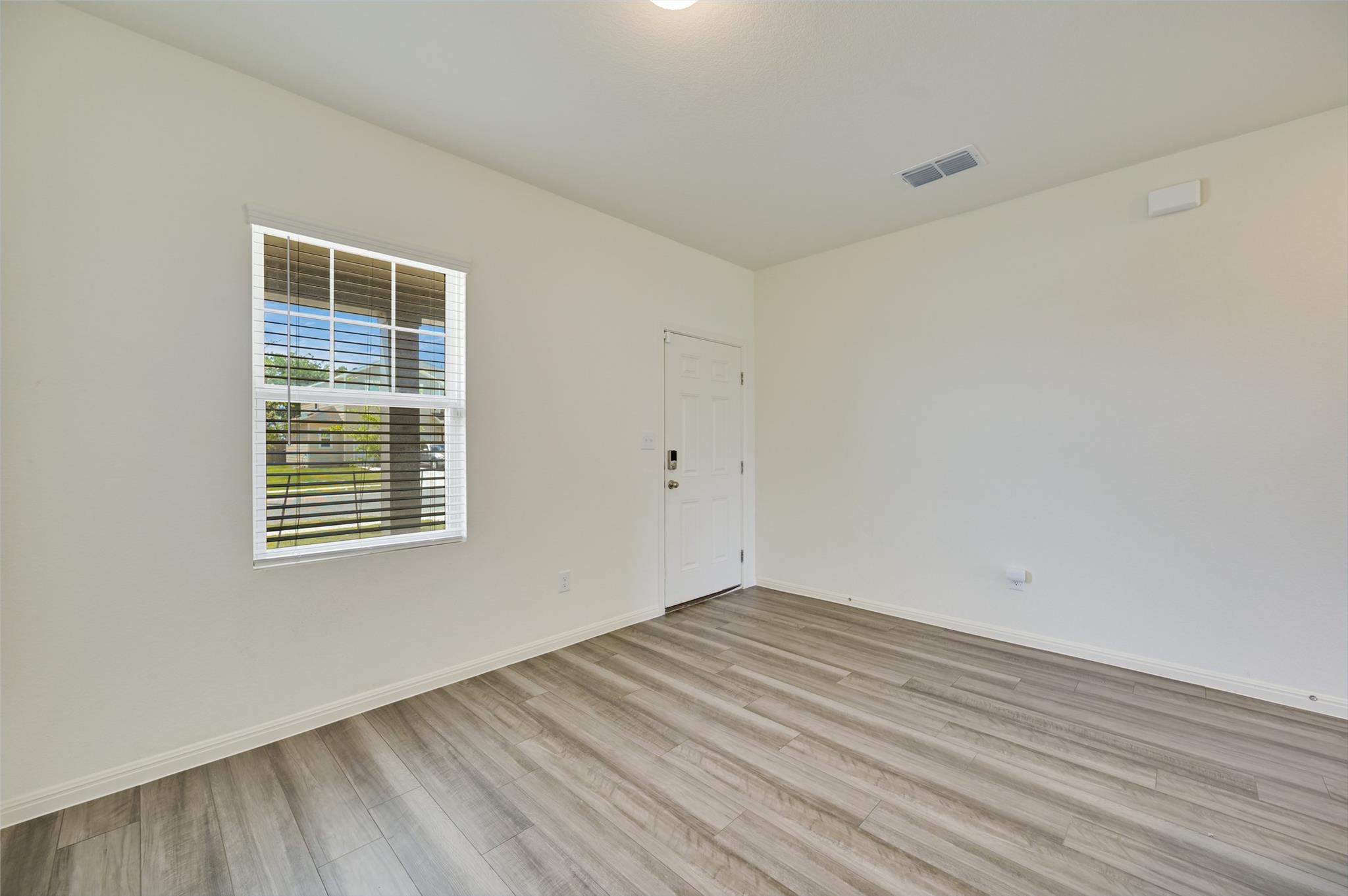 268 Wren Ln, Kyle, TX 78640