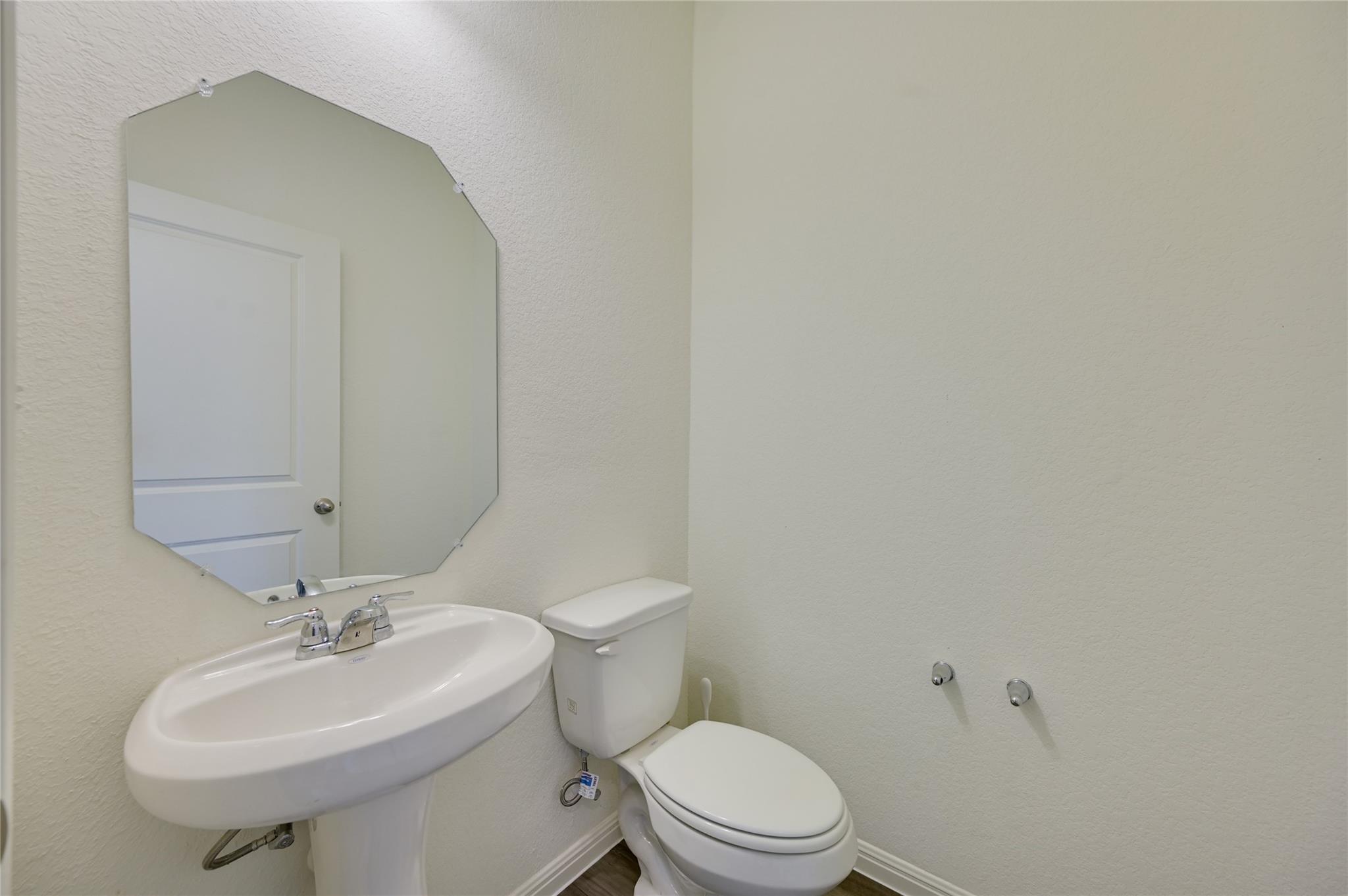 268 Wren Ln, Kyle, TX 78640