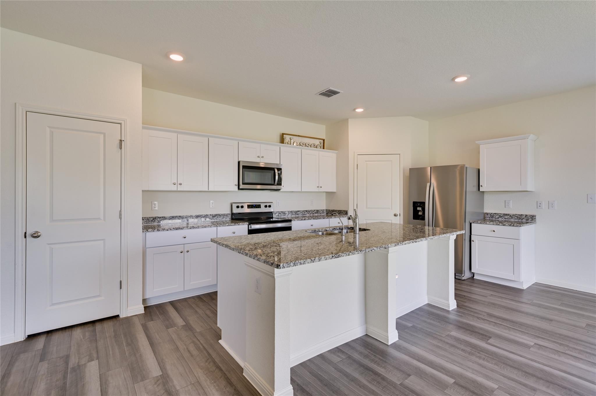 268 Wren Ln, Kyle, TX 78640