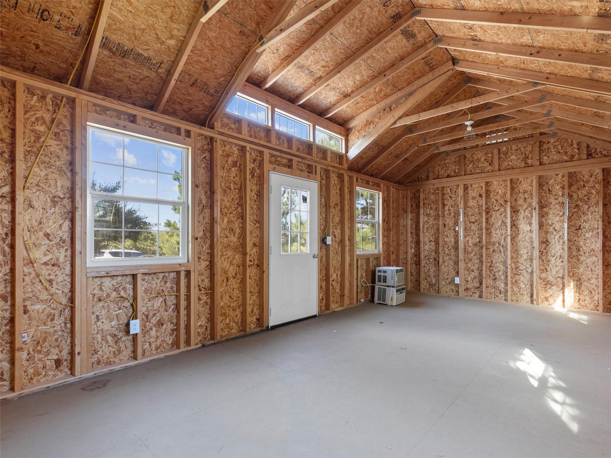 102 N. Bob White Dr, Paige, TX 78659