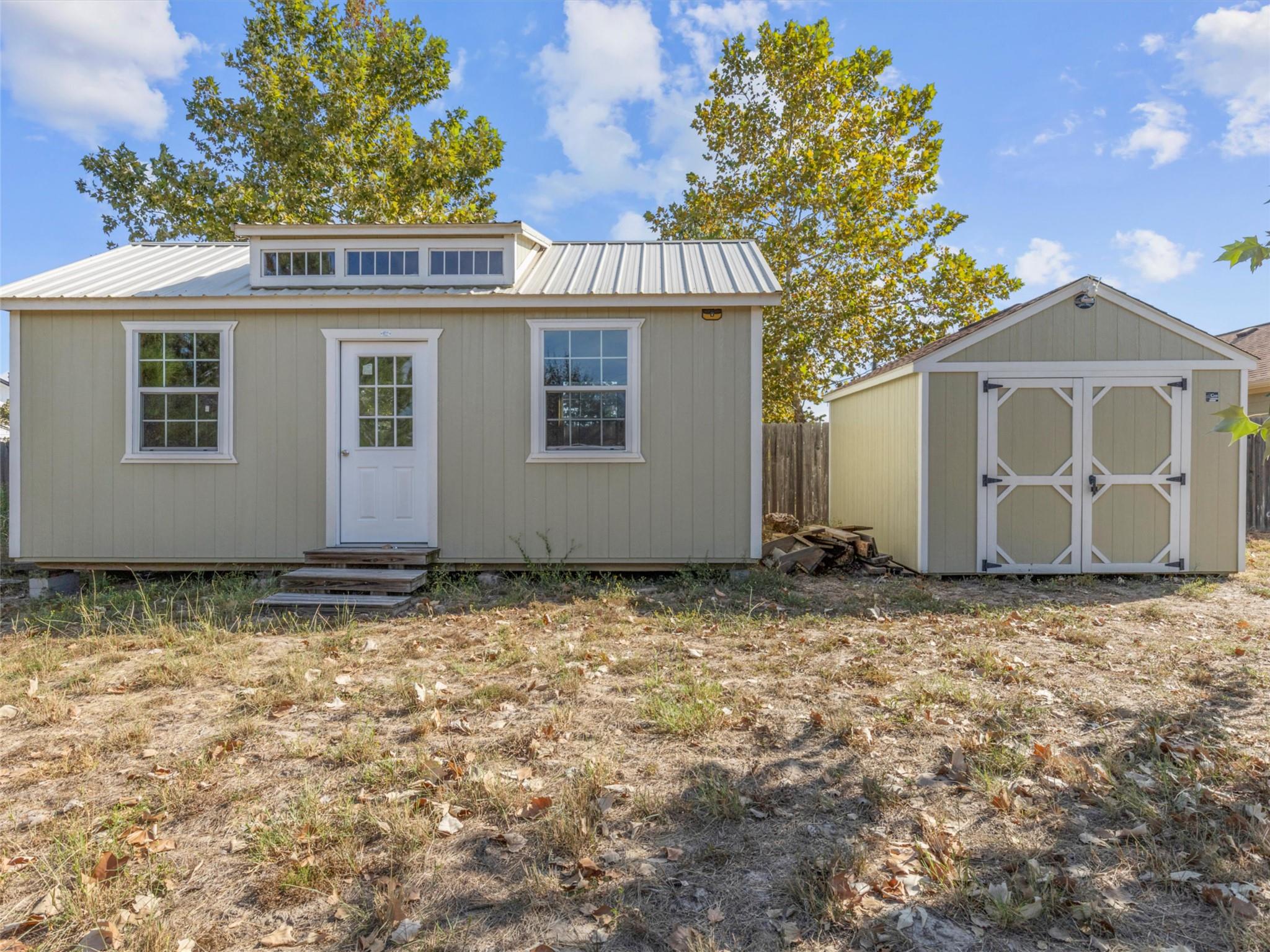 102 N. Bob White Dr, Paige, TX 78659