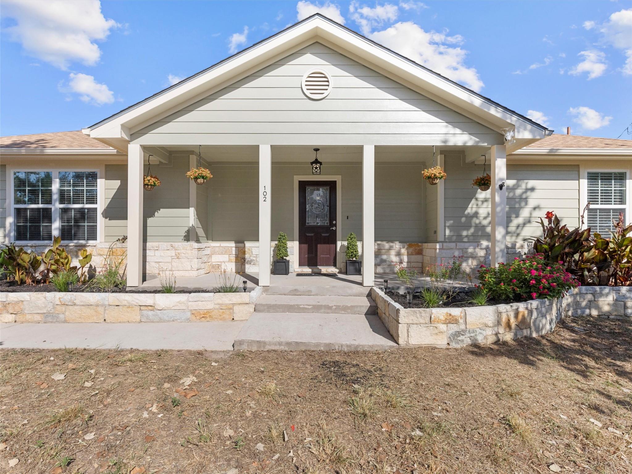 102 N. Bob White Dr, Paige, TX 78659