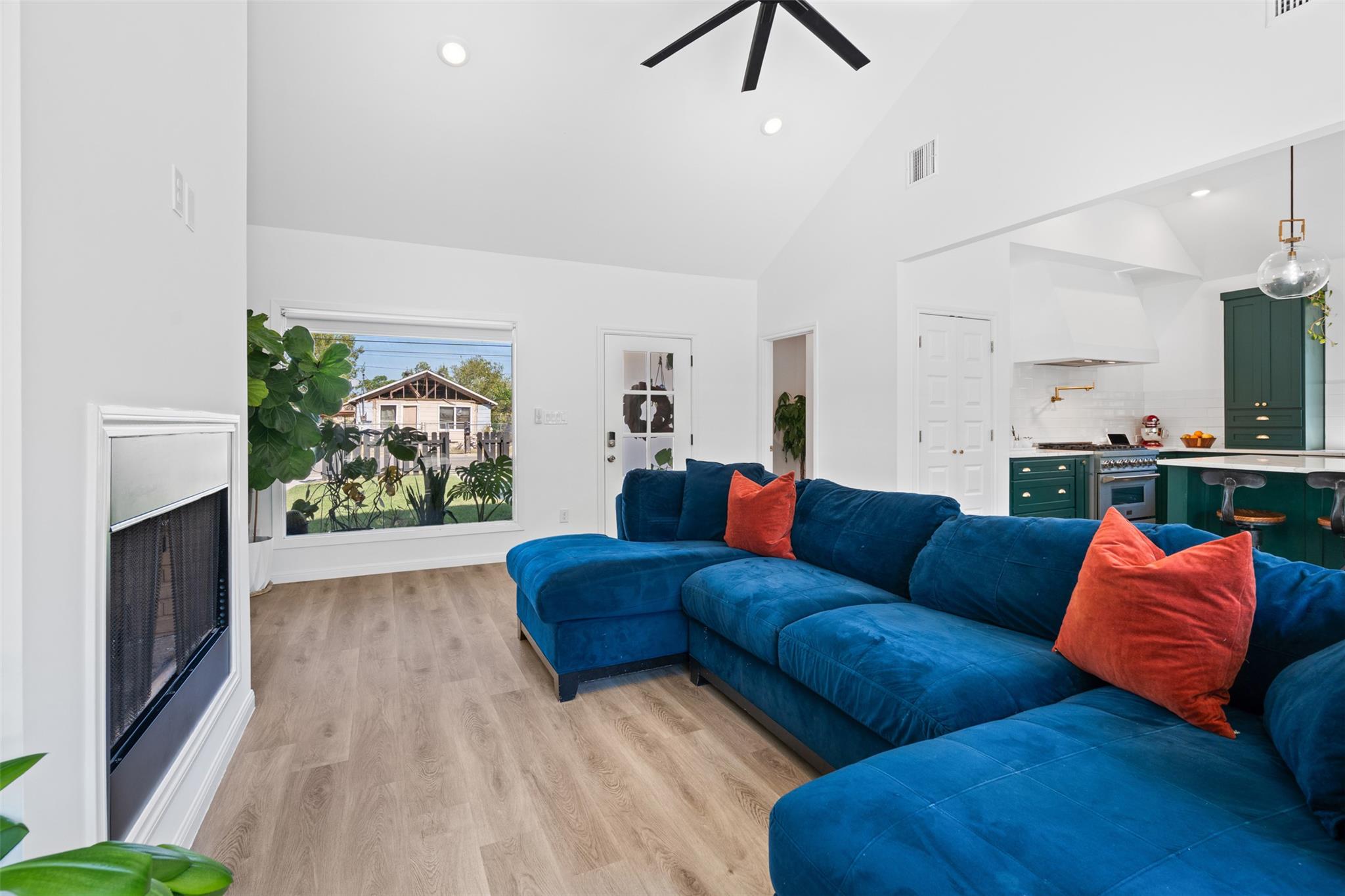 503 W Martin Luther King Jr Blvd, Taylor, TX 76574